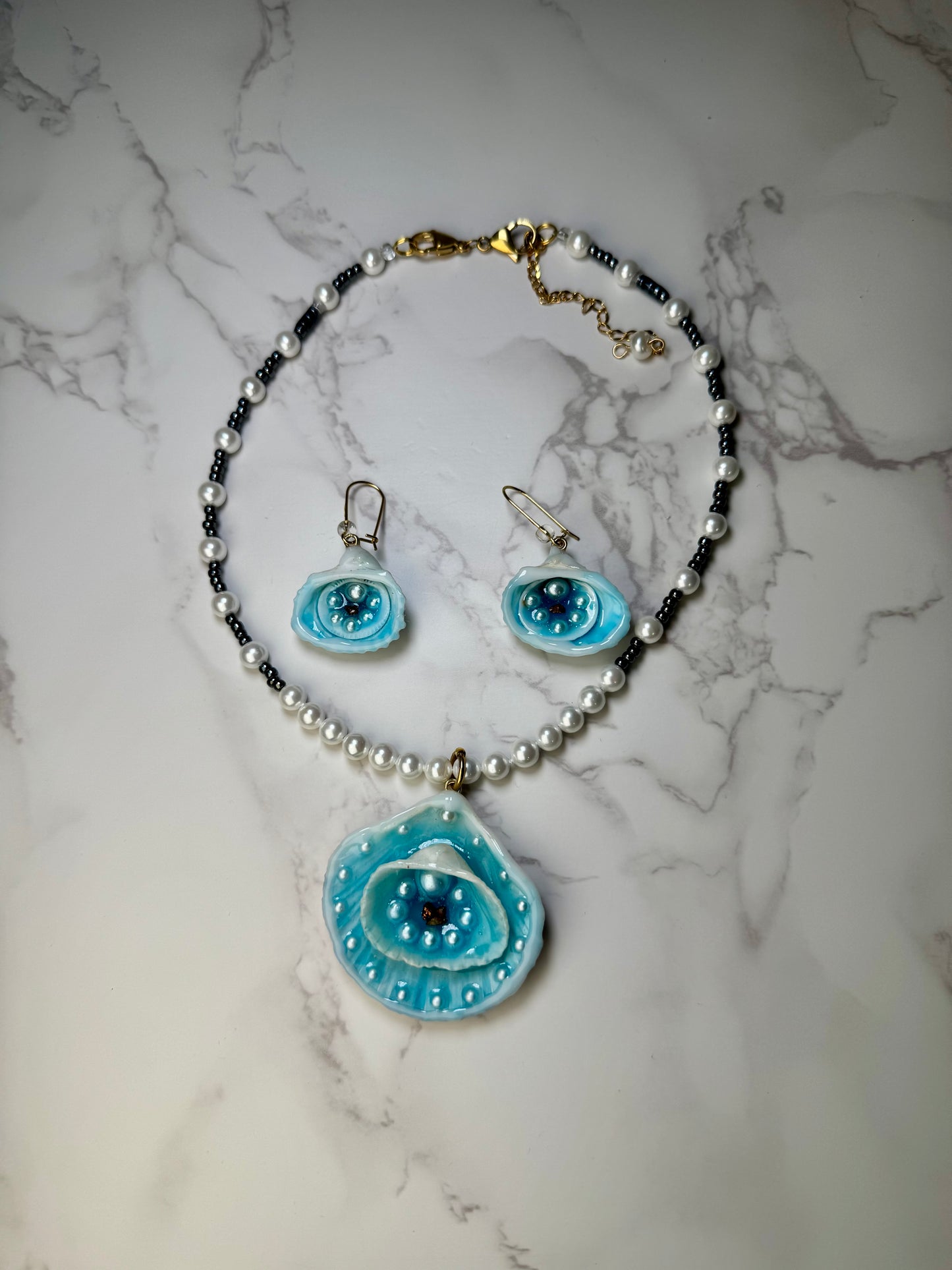 Gracia del Oceano Sea Shell Necklace Set– in Shell with UV Resin Epoxy