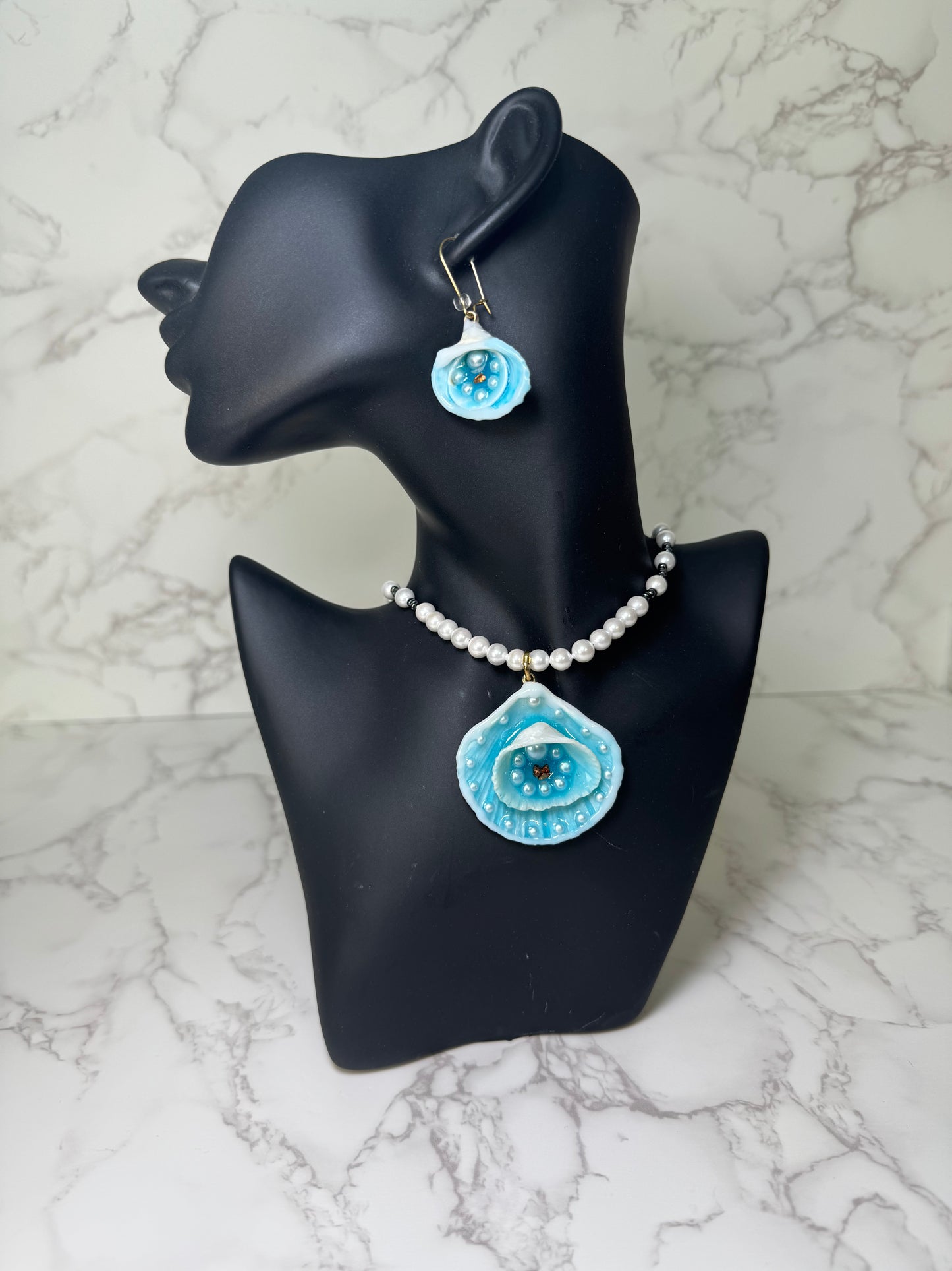 Gracia del Oceano Sea Shell Necklace Set– in Shell with UV Resin Epoxy