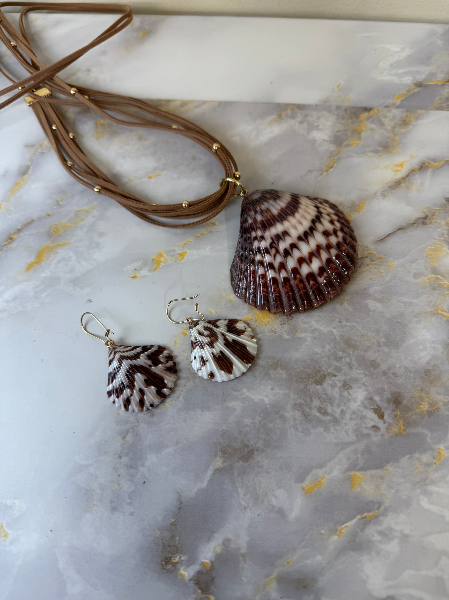 Sea Turtle Resin‑Encased Shell Collection Shell Necklaces Sea Necklaces Epoxy Resin Necklace with Earrings