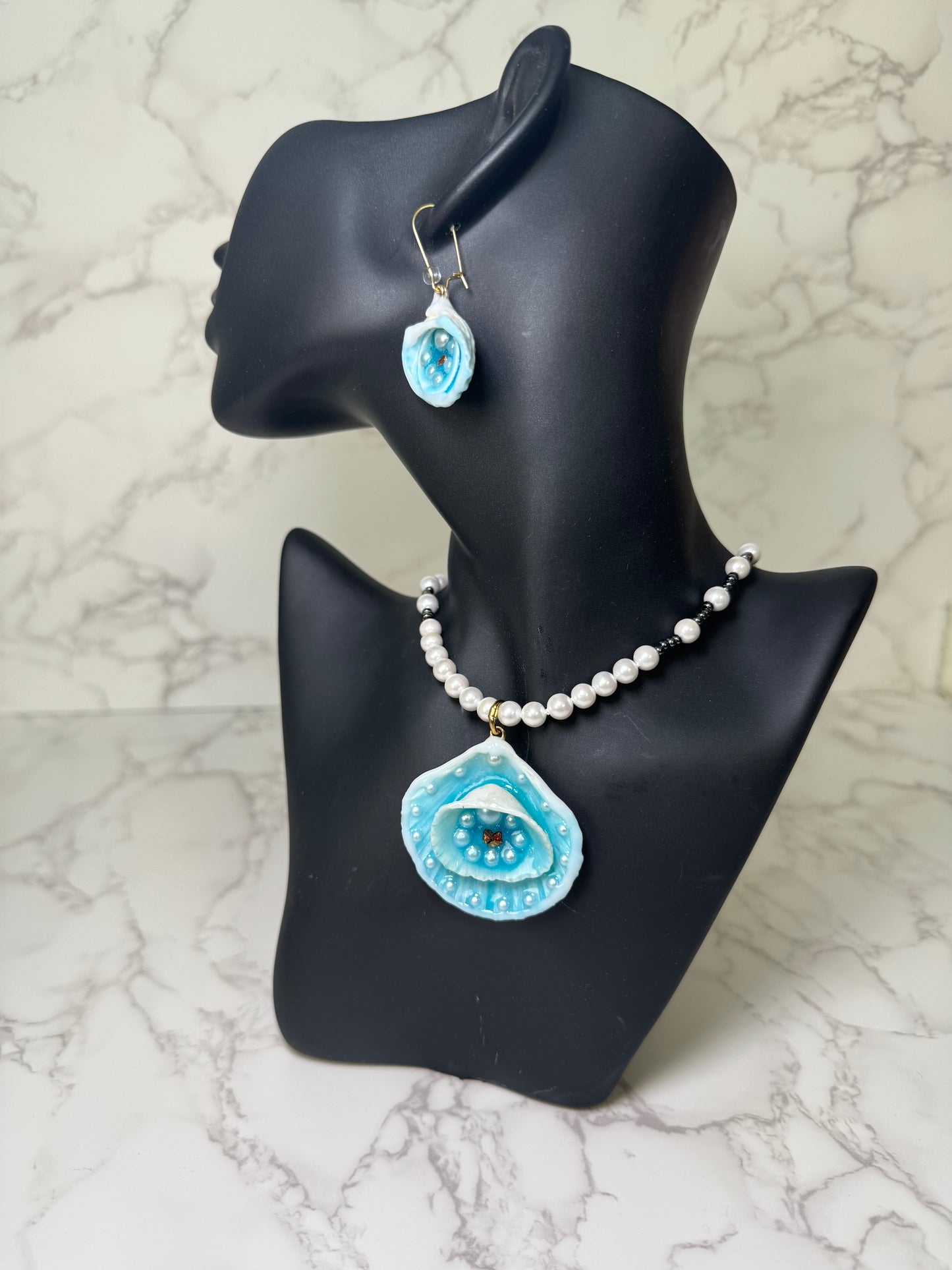Gracia del Oceano Sea Shell Necklace Set– in Shell with UV Resin Epoxy