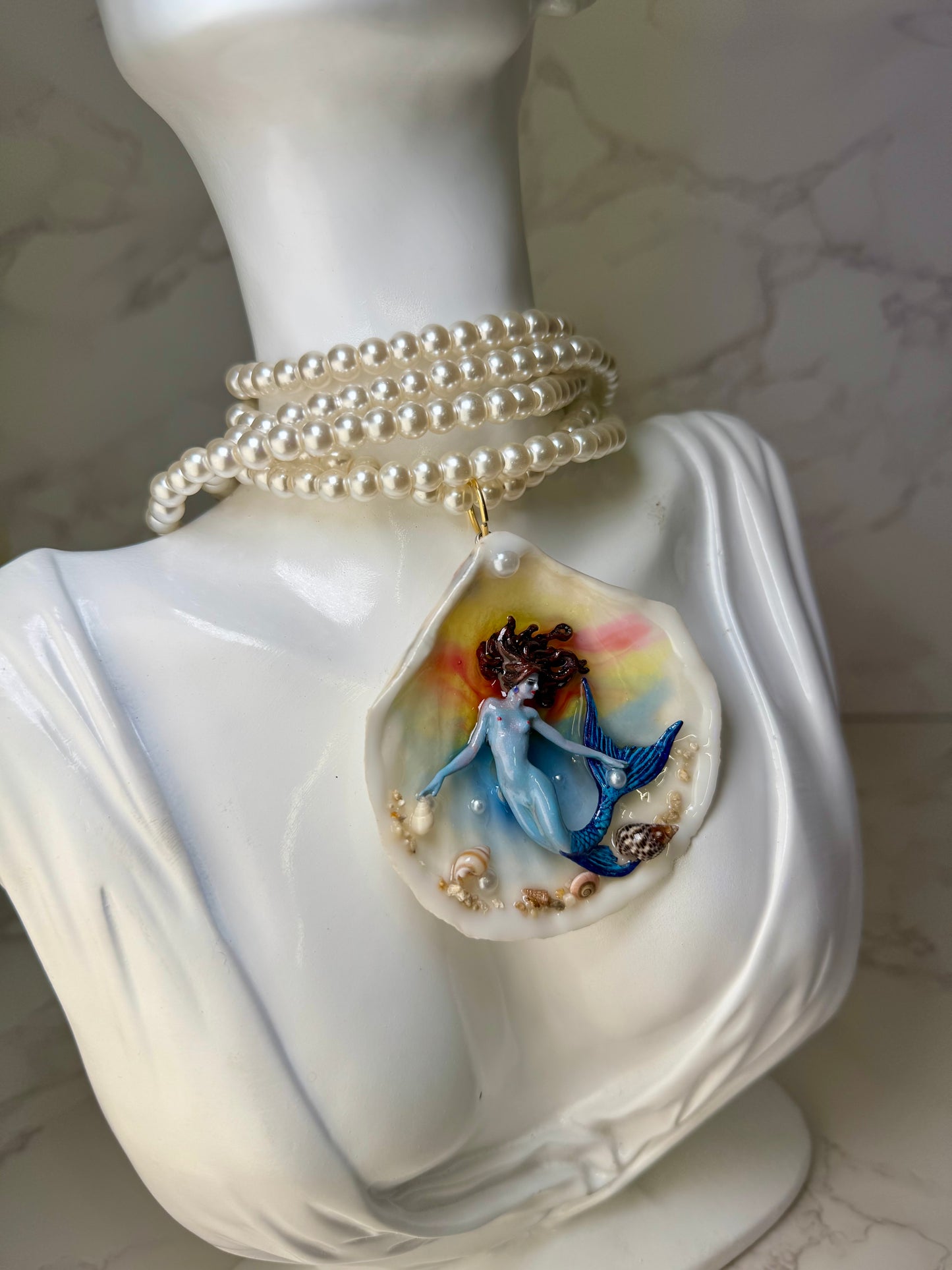 May Sunset Blue Mermaid Sea Shell Necklace – Mermaid in Shell with UV Resin