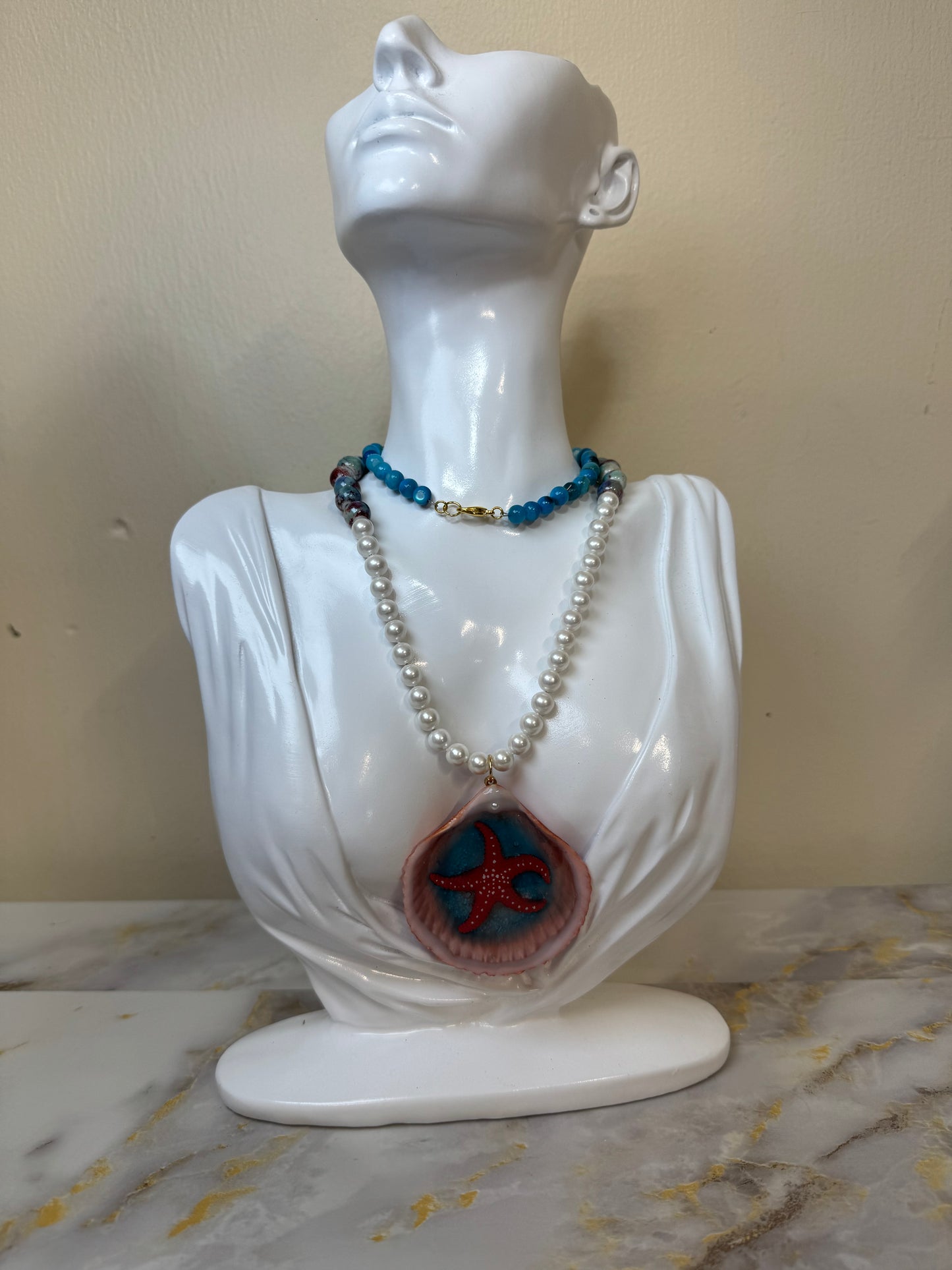 Stunning Red Starfish Necklace Resin‑Encased Shell Collection Shell Necklaces, Epoxy Resin Necklace