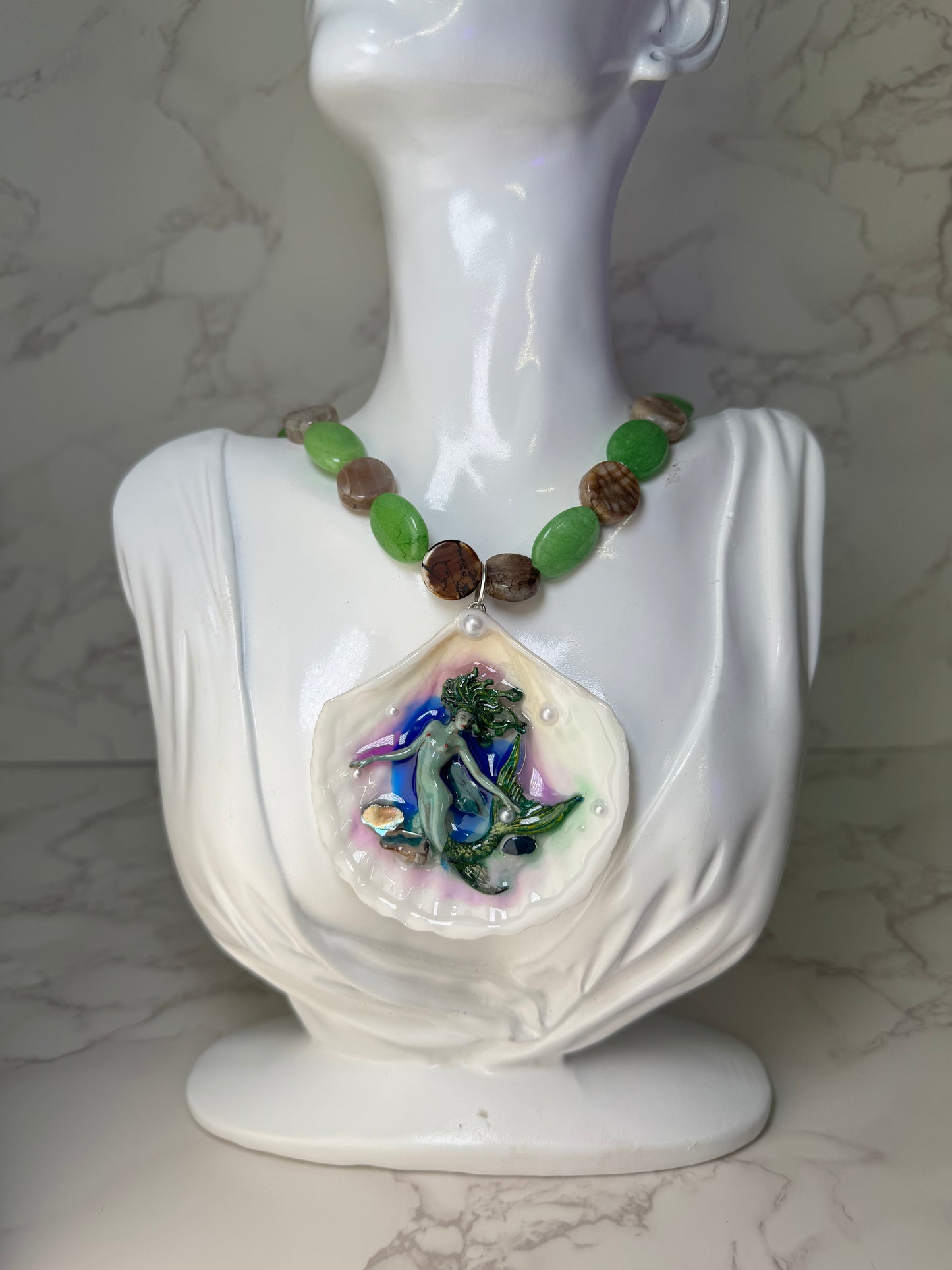 Spring Fresh All Green Mermaid Sea Shell Necklace – Mermaid in Shell with UV Resin