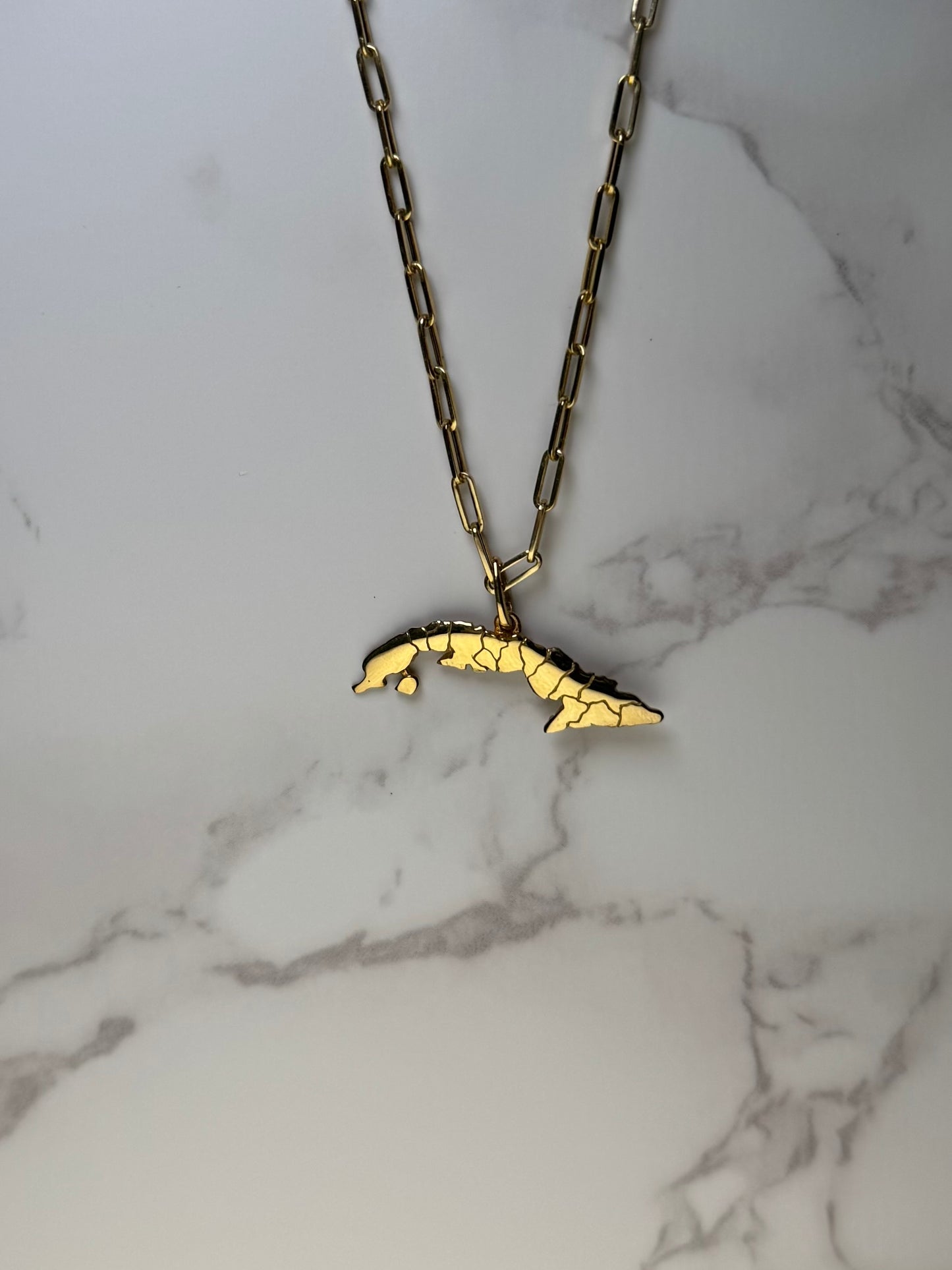 My Isla Necklace Mapa de Cuba, Oro 10 Kilates, Cadena y Dije, Handcrafted 10K Gold Pendant with 15 Provinces Artistic Design, Unisex, Chain and Pendant