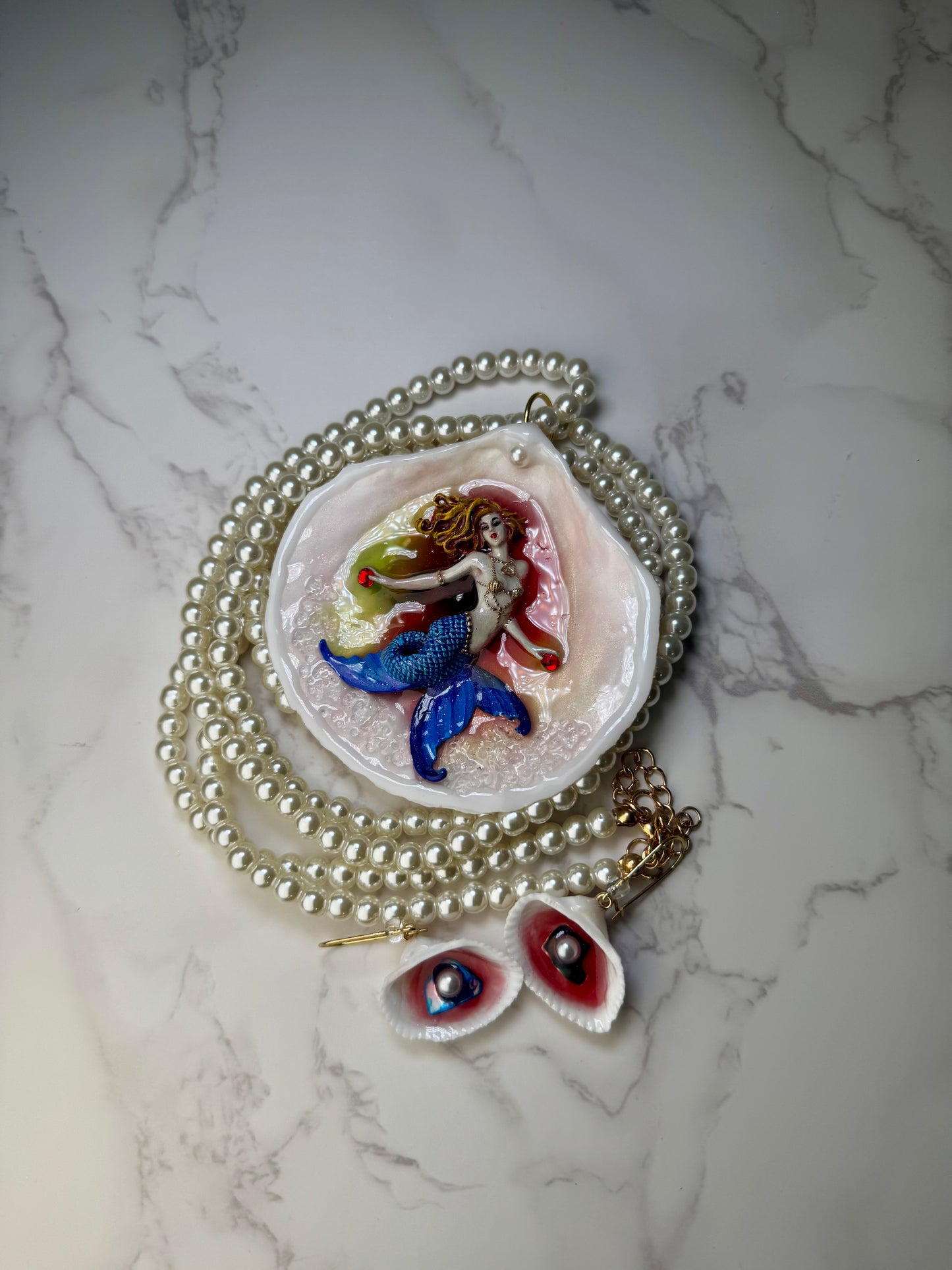Rubi Mermaid Sea Shell Necklace Set – Mermaid in Shell with UV Resin
