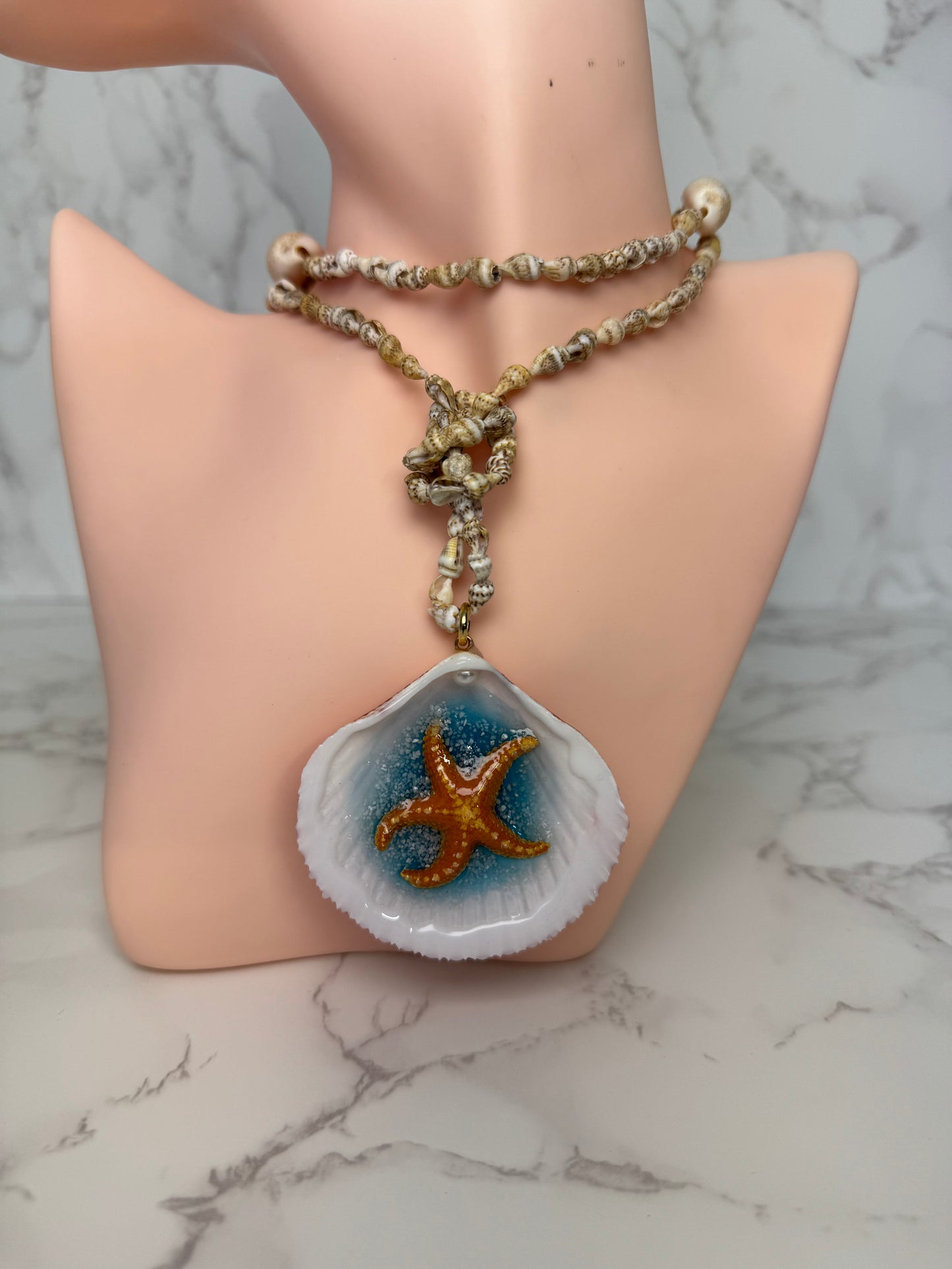 Set Beautiful Orange StarFish Necklace “Shorelight” – Orange Starfish in Shell with UV Resin Necklace
