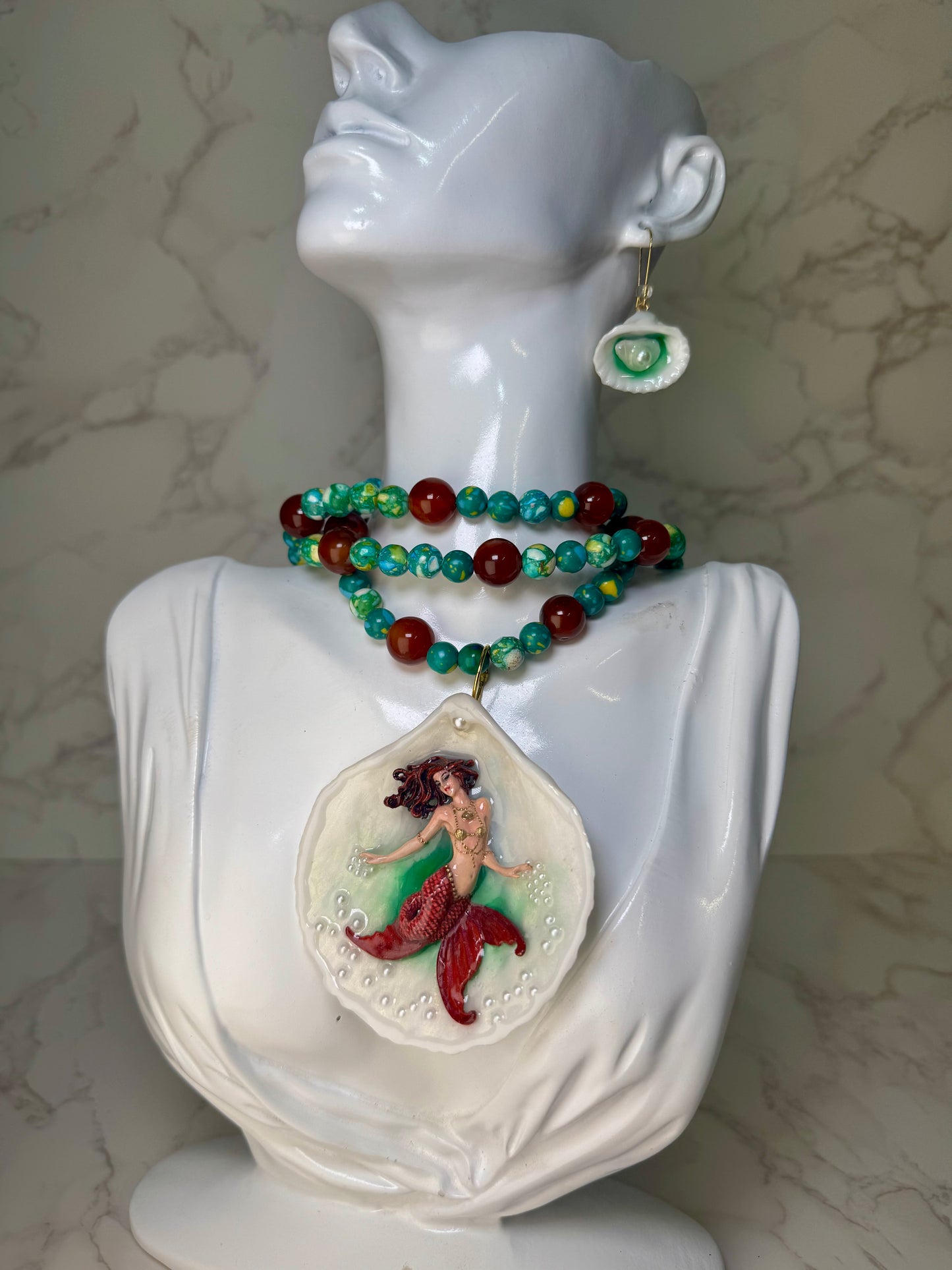 Brisa Mermaid Sea Shell Necklace Set – Mermaid in Shell with UV Resin