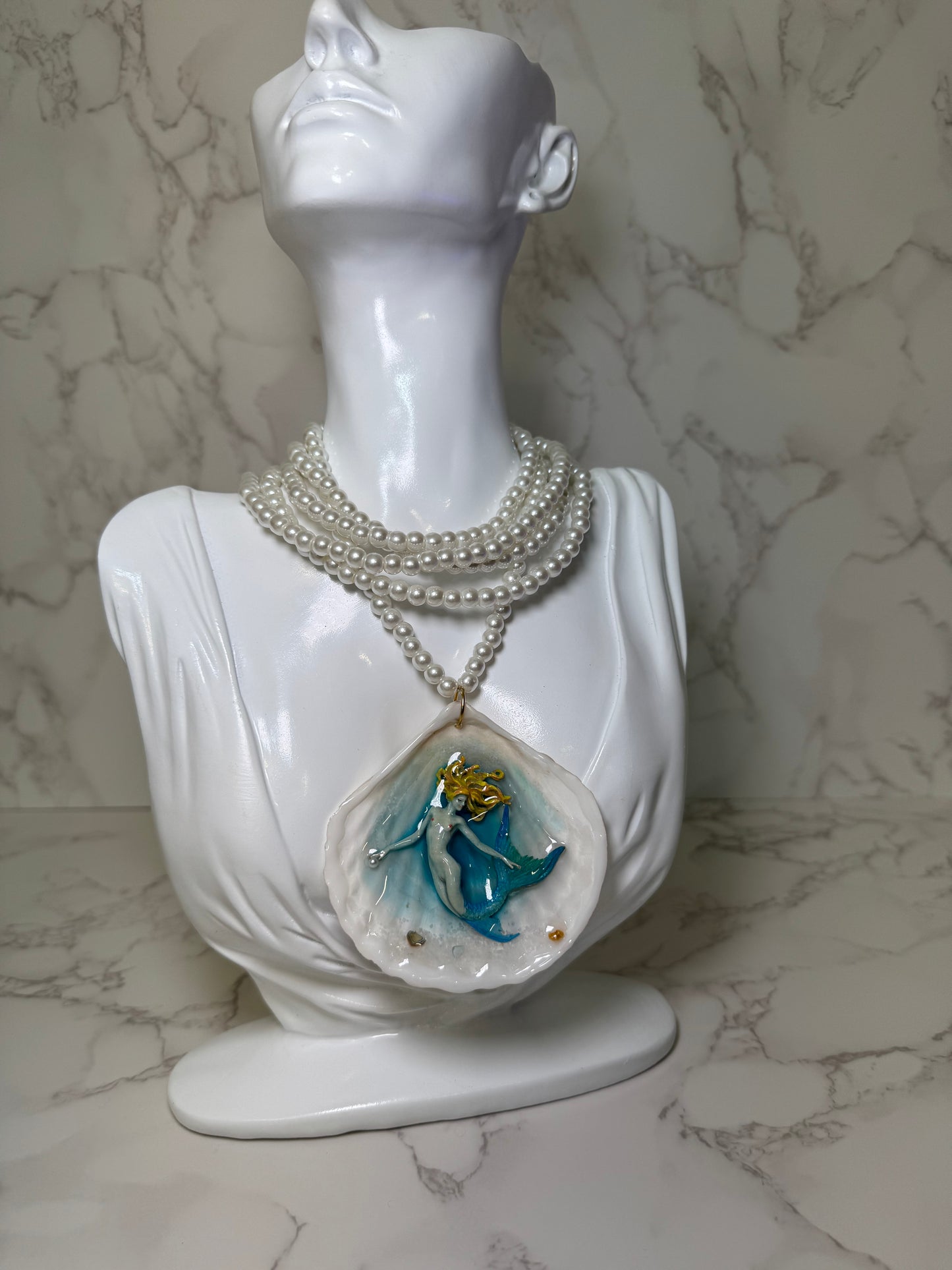 Blonde Mermaid Necklace “Golden Tide” – Blonde Mermaid in Shell with UV Resin on Pearl Necklace