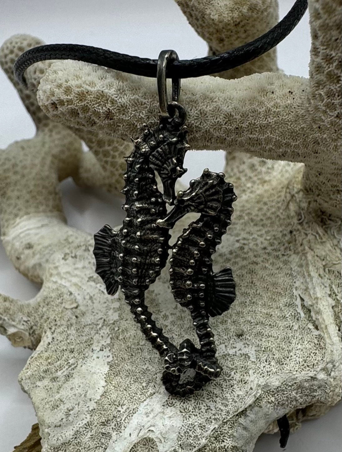 Sea Horse Necklace, Handcrafted 3D Pendant in 925 Sterling Silver for Marine Life Enthusiasts