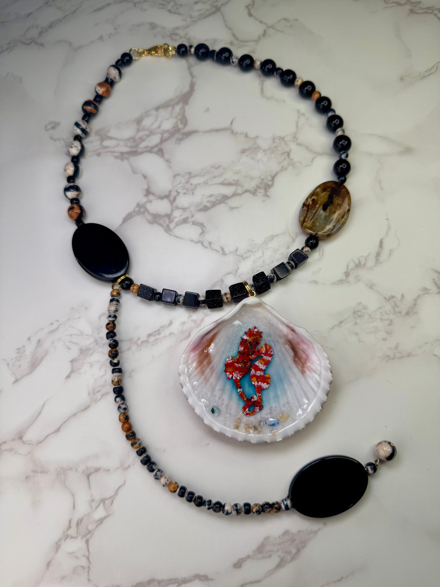 The Twin Currents – Dance of the Seahorses