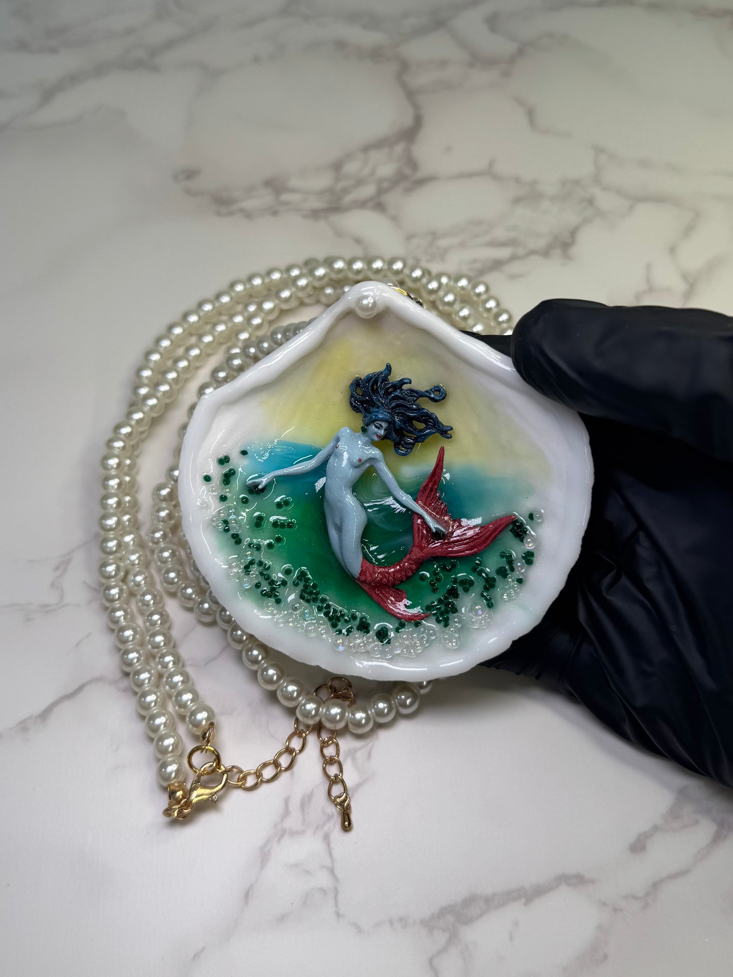Austra Mermaid Sea Shell Necklace – Mermaid in Shell with UV Resin