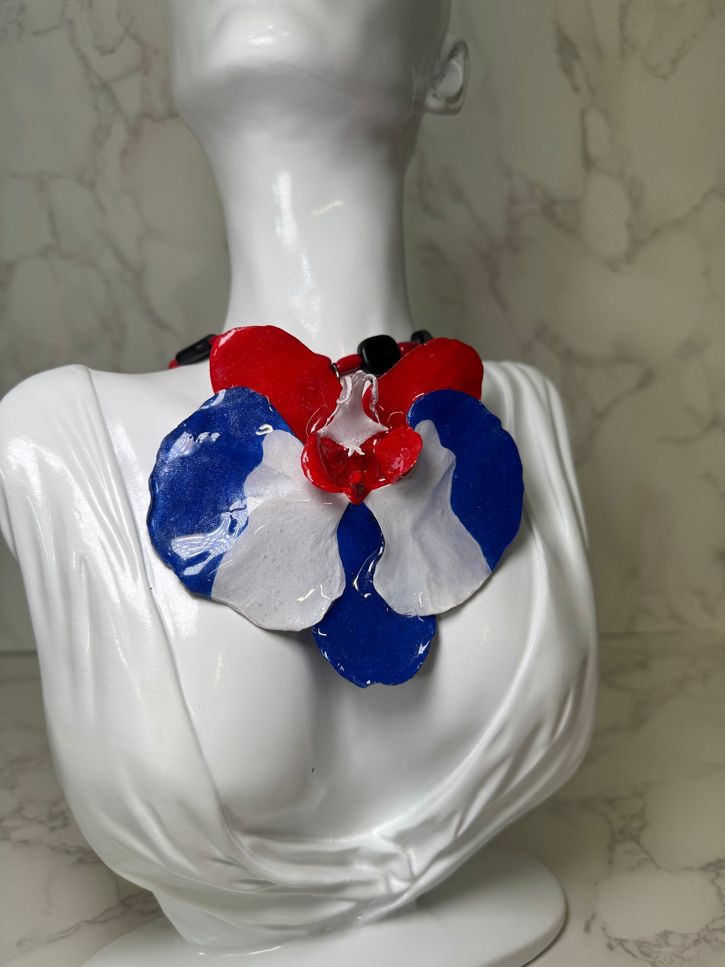 Large Cuban Orchid “Raíces Cubanas” – Natural Orchid Hand-Painted with Cuban Identity