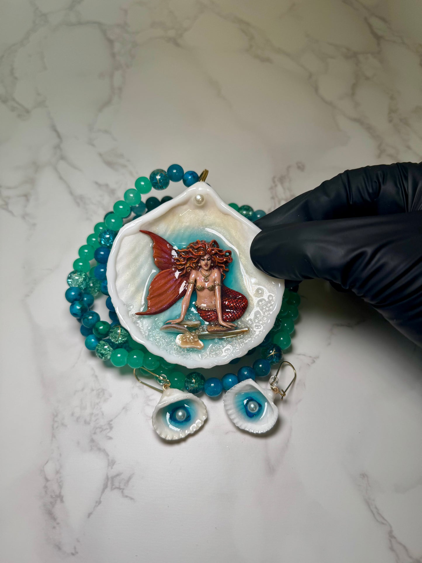 Alba Mermaid Sea Shell Necklace Set – Mermaid in Shell with UV Resin