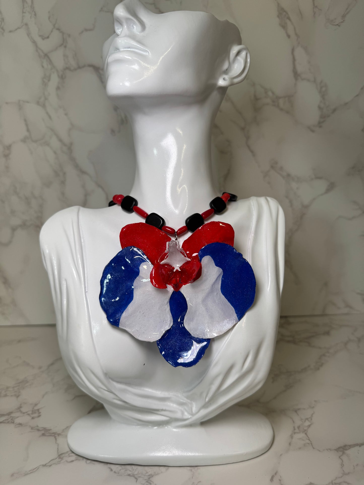Large Cuban Orchid “Raíces Cubanas” – Natural Orchid Hand-Painted with Cuban Identity