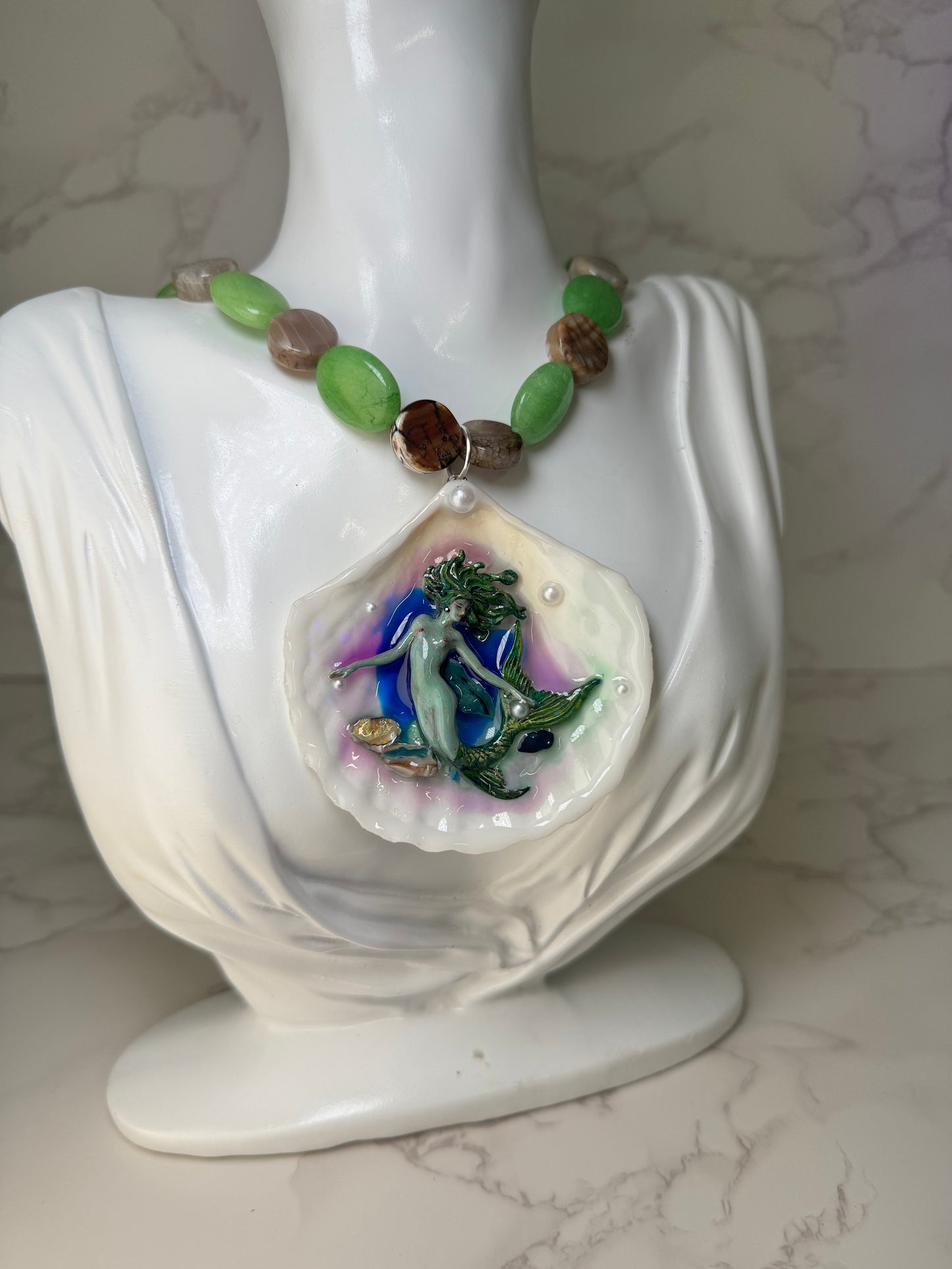 Spring Fresh All Green Mermaid Sea Shell Necklace – Mermaid in Shell with UV Resin