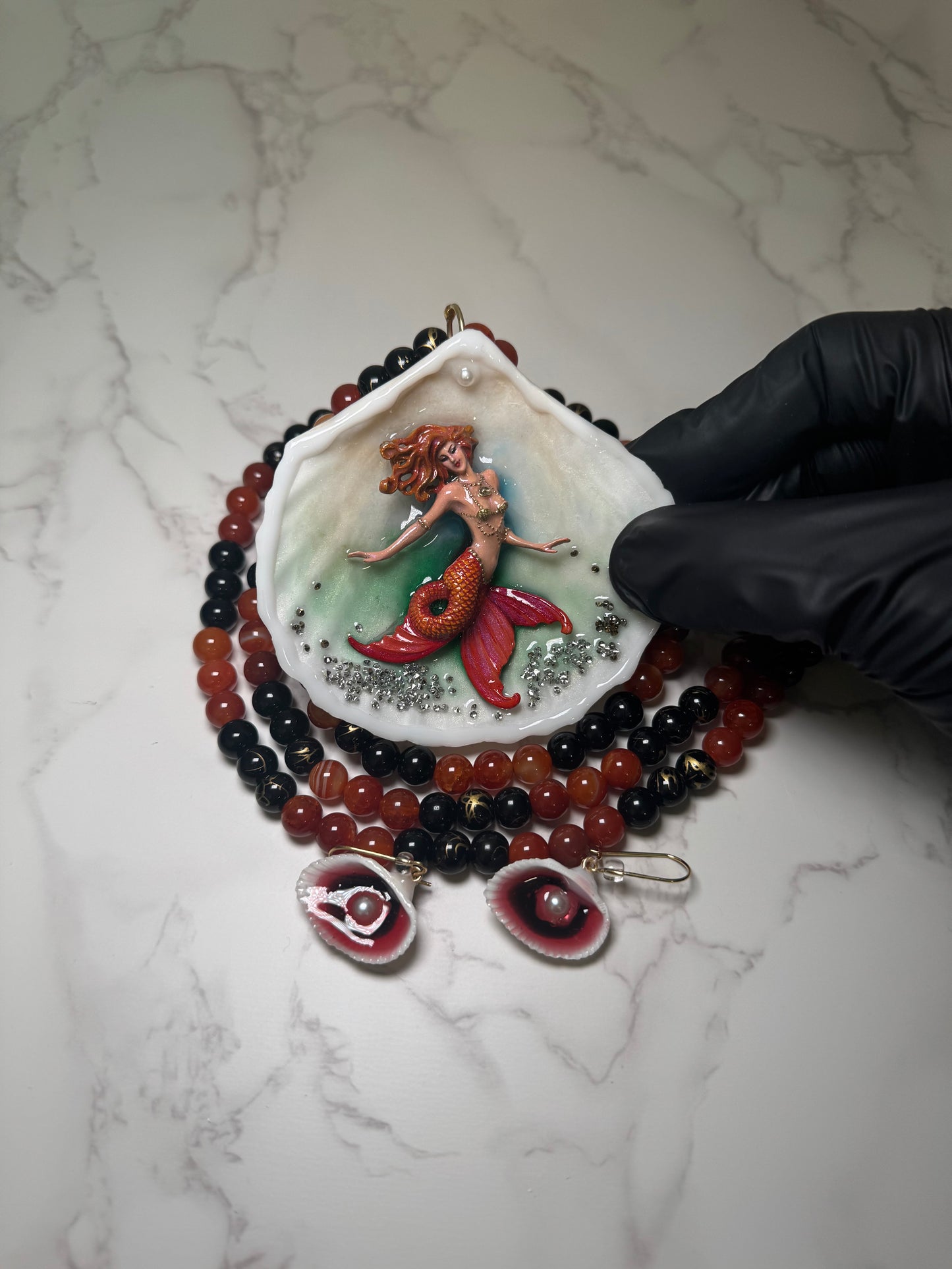 Gema Mermaid Sea Shell Necklace Set– Mermaid in Shell with UV Resin