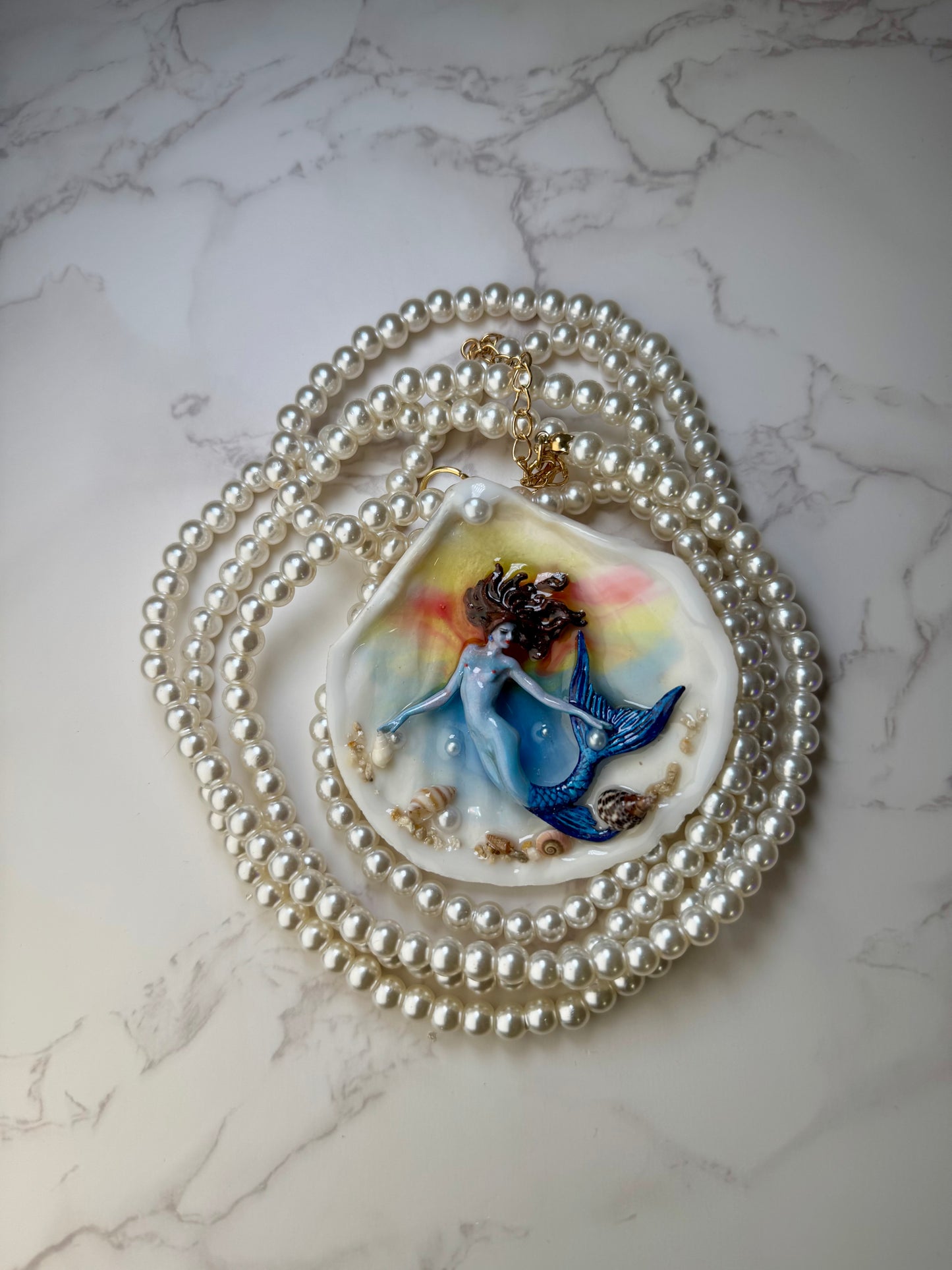 May Sunset Blue Mermaid Sea Shell Necklace – Mermaid in Shell with UV Resin