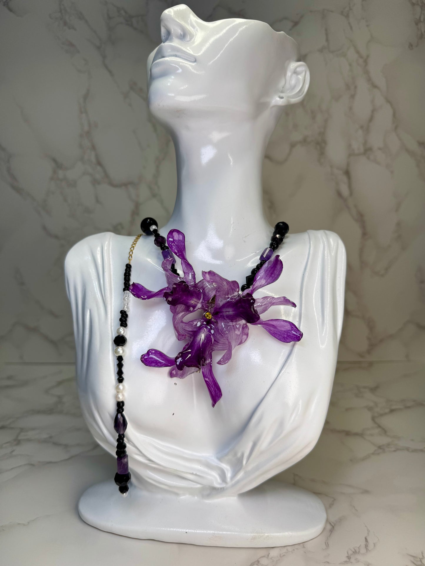 Unidas en Flor Real Preserved Flower Necklace & Hair Clip | Handmade Botanical Jewelry | Multifunctional Floral Art