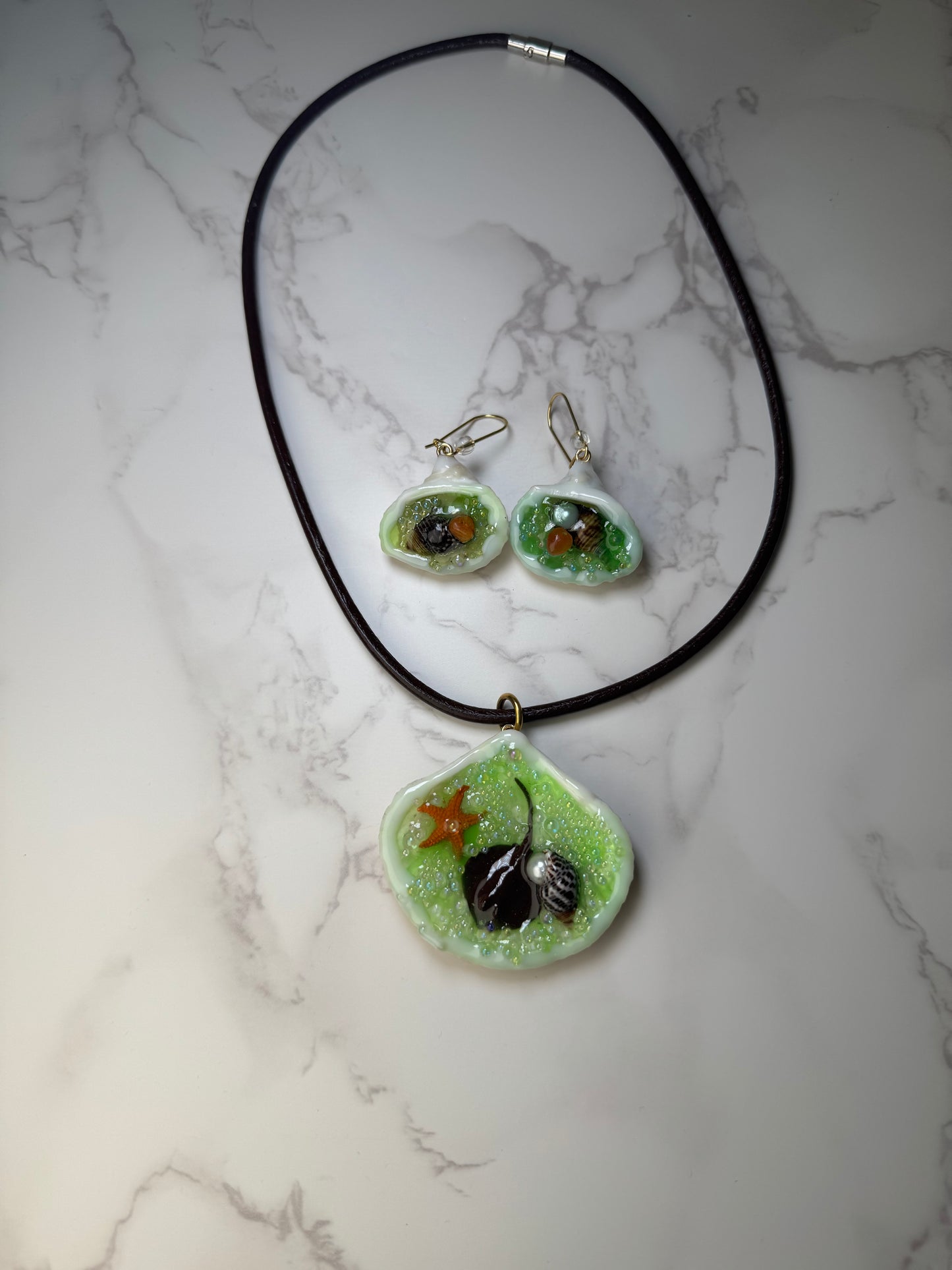 Isla Verde Sea Shell Necklace Set– Necklace in Shell with UV Resin Epoxy