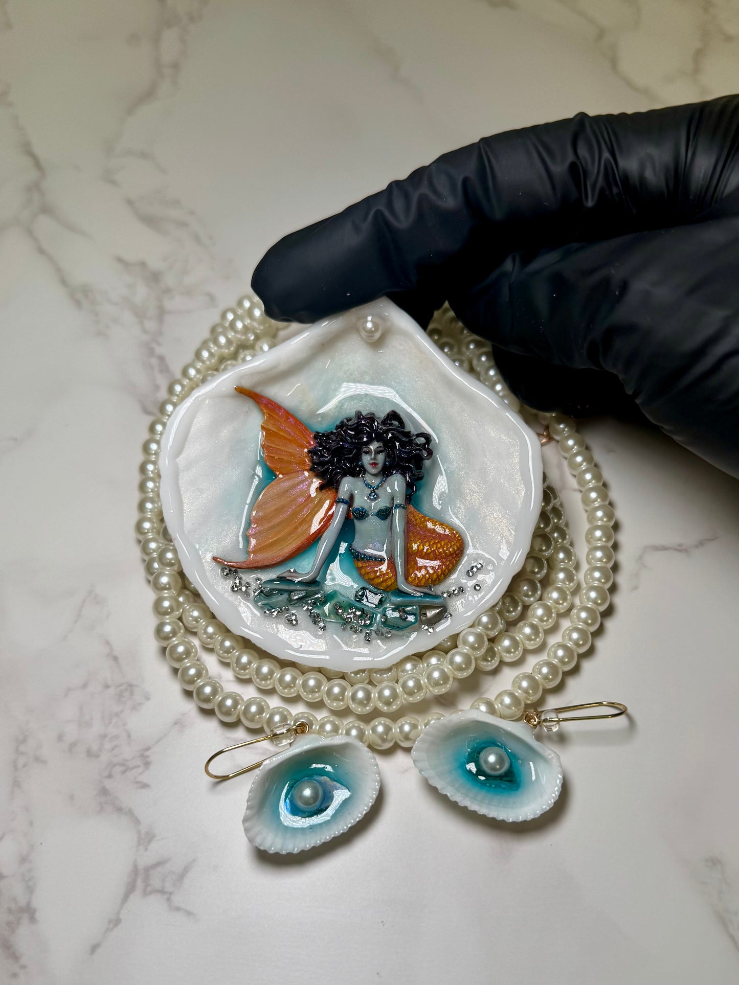 Nacar Mermaid Sea Shell Necklace Set– Mermaid in Shell with UV Resin