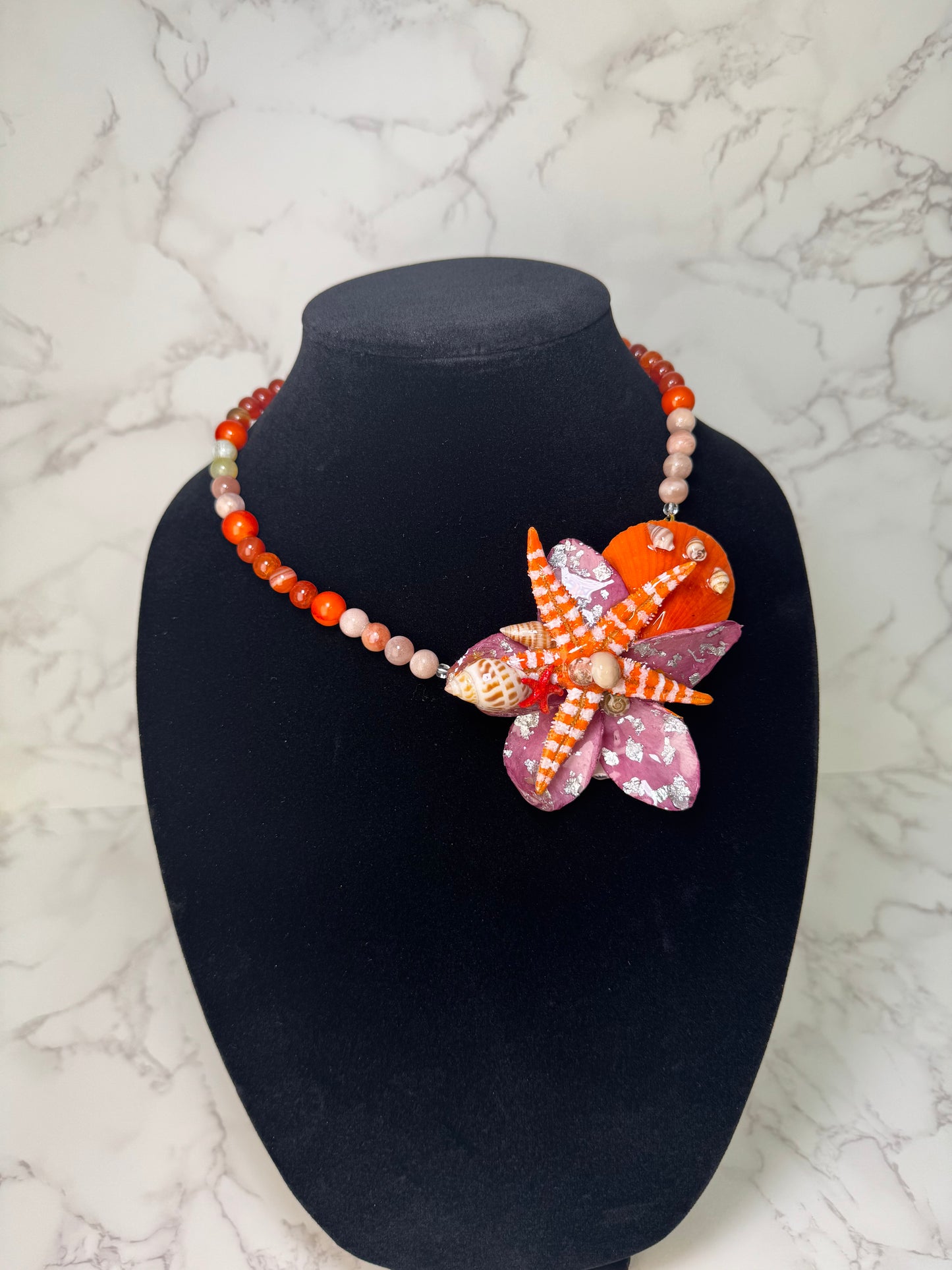 Flor De Concha Natural Starfish Ocean Pendant – Encapsulated in UV Resin with Marine Elements.