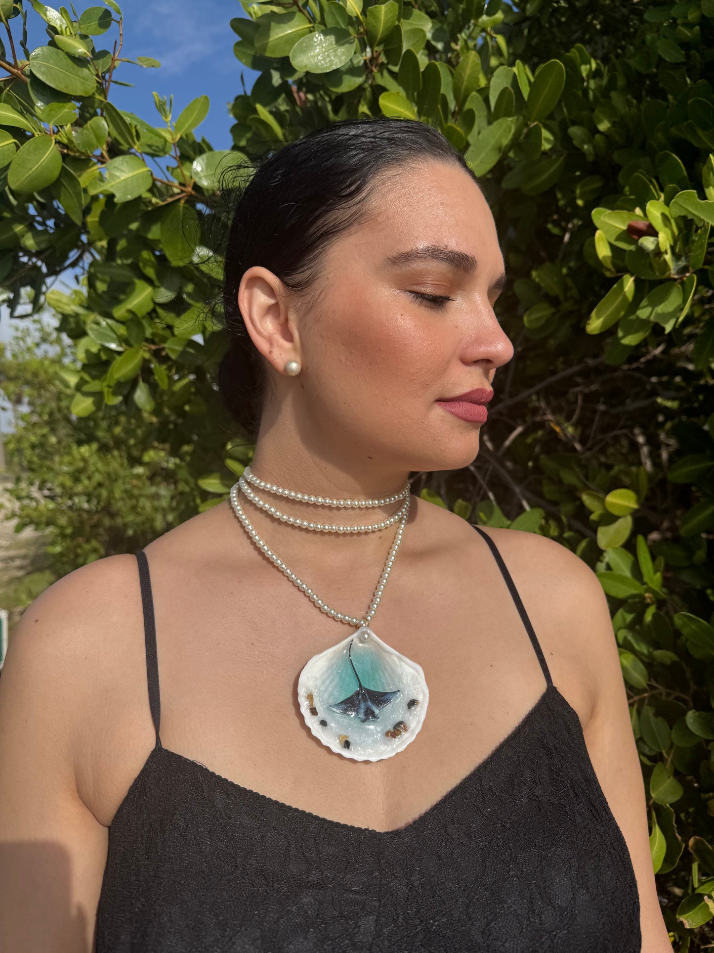 The Ocean Spirit – Manta Ray of Light and Grace Beautiful metal handmade craft manta ray preserved in UV resin. Beautiful extra large glass pearls necklace
