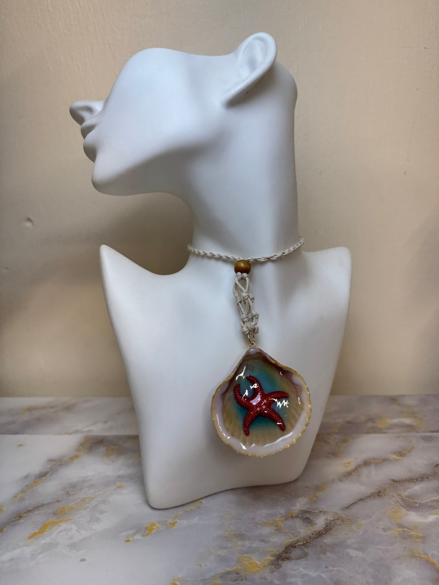 Red StarFish Necklace Resin‑Encased Shell Collection Shell Necklaces, Epoxy Resin Necklace