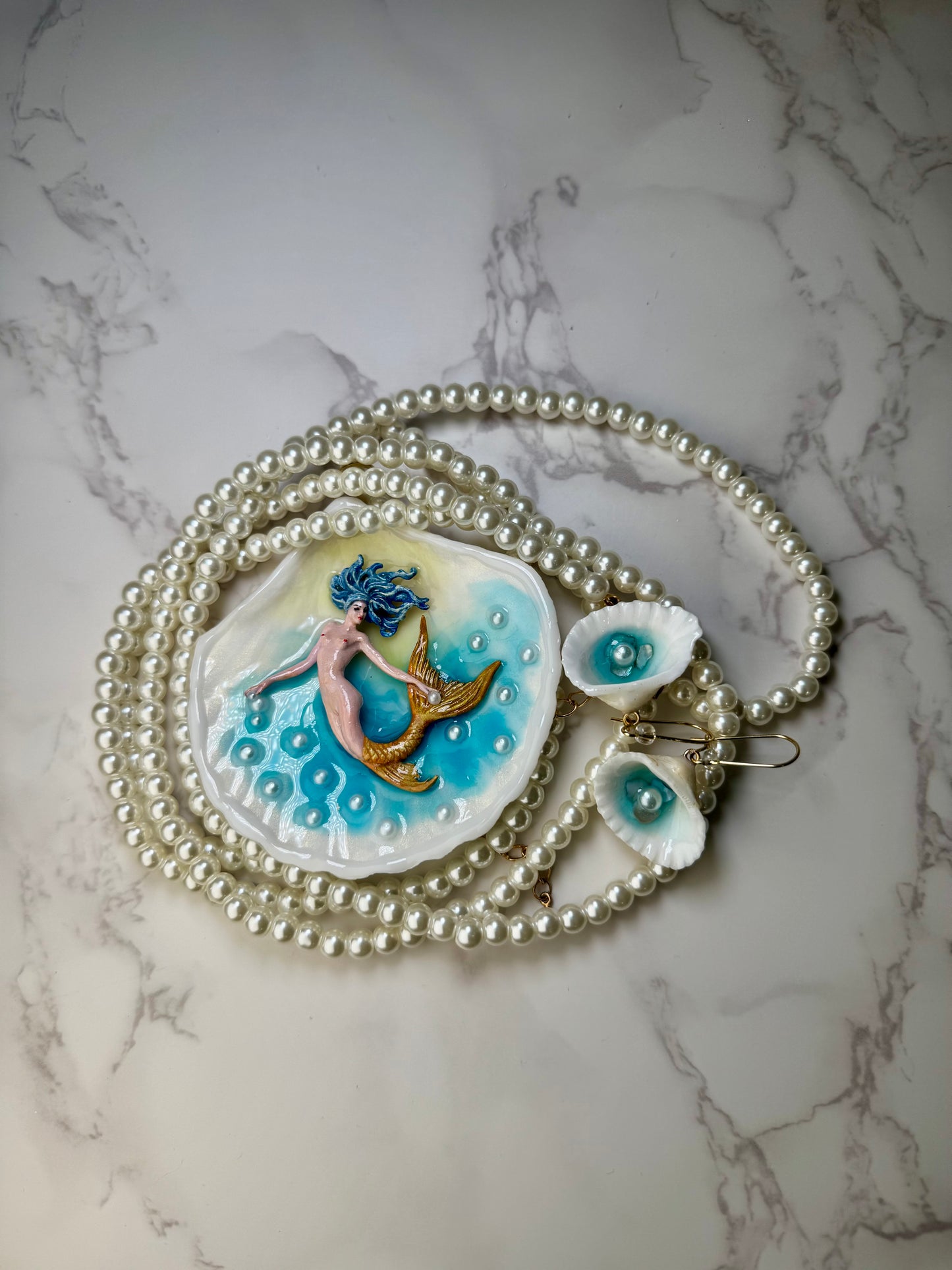 Perla Mermaid Sea Shell Necklace Set– Mermaid in Shell with UV Resin