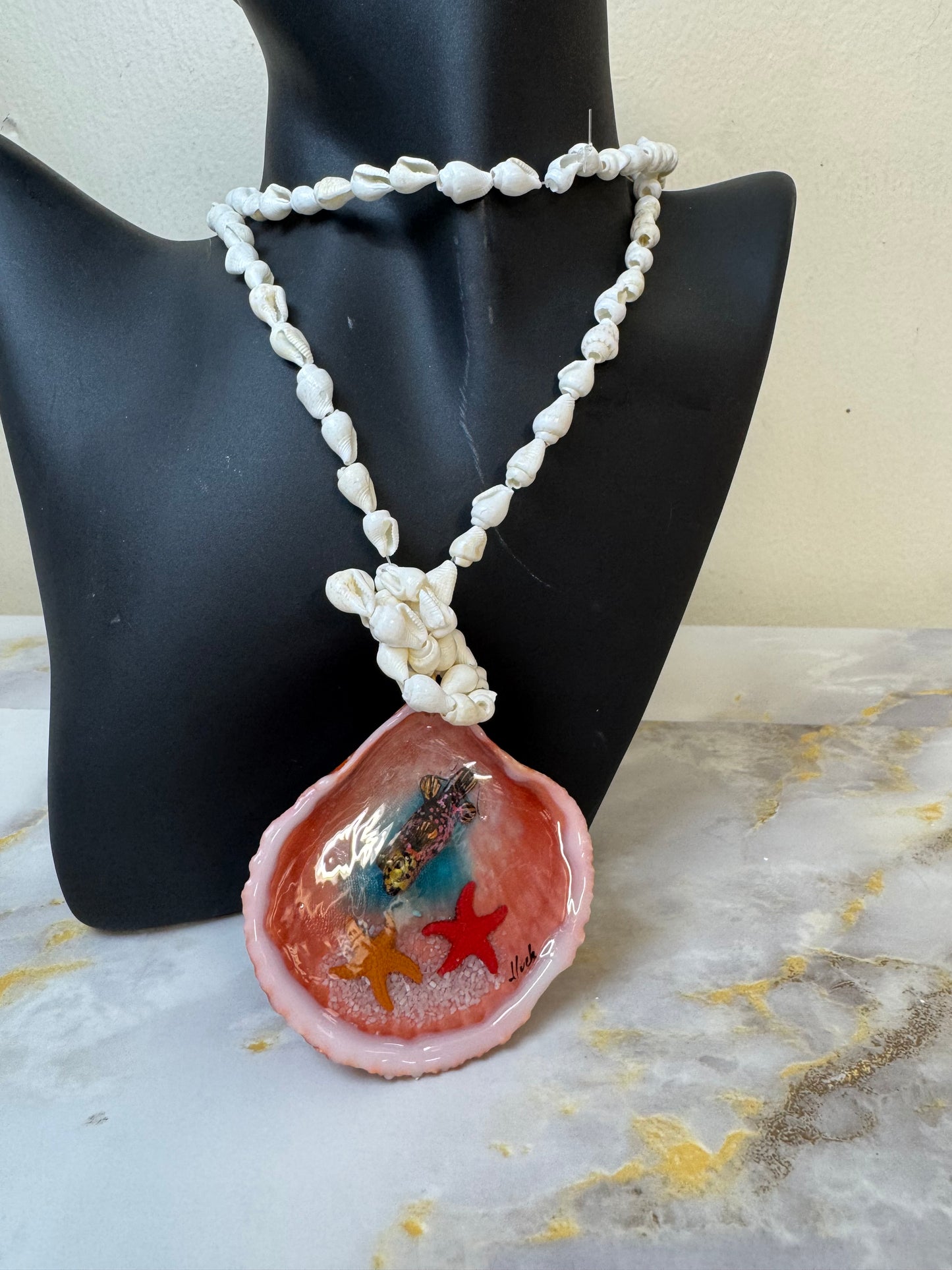 Amazing Puffer Fish Necklace Resin‑Encased Shell Collection Shell Necklaces, Epoxy Resin Necklace