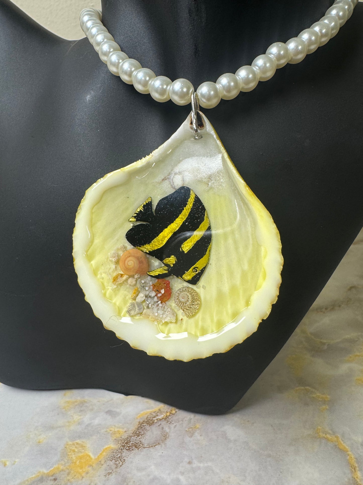 Spadefish Resin‑Encased Shell Collection Shell Necklaces Sea Necklaces Epoxy Resin Necklace and Earrings Jewelry Set Spadefish and Shell