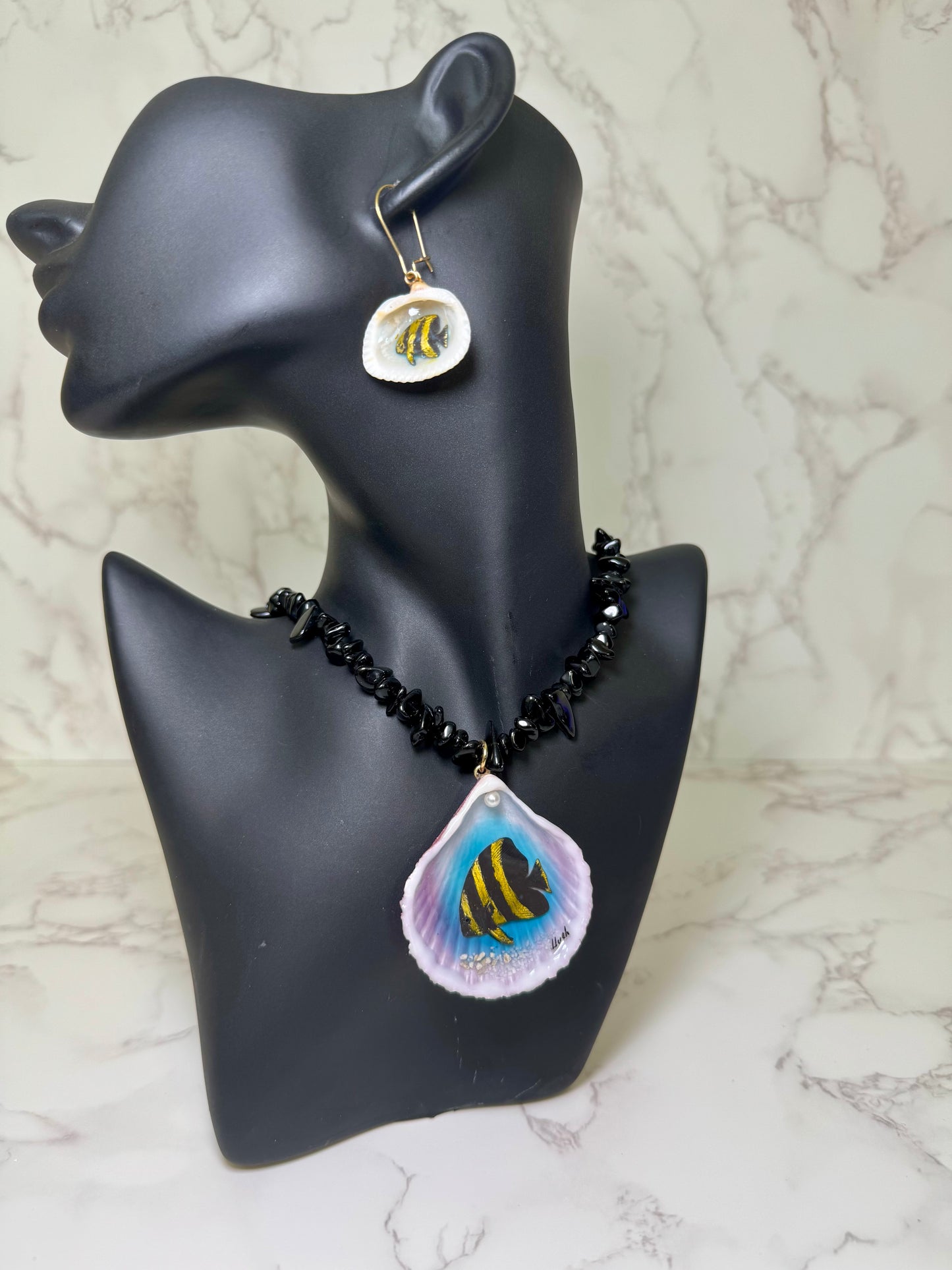 Set Spadefish Set With Colorful Glass Crystals Necklace Resin‑Encased Shell Collection Shell Necklaces, Epoxy Resin Necklace