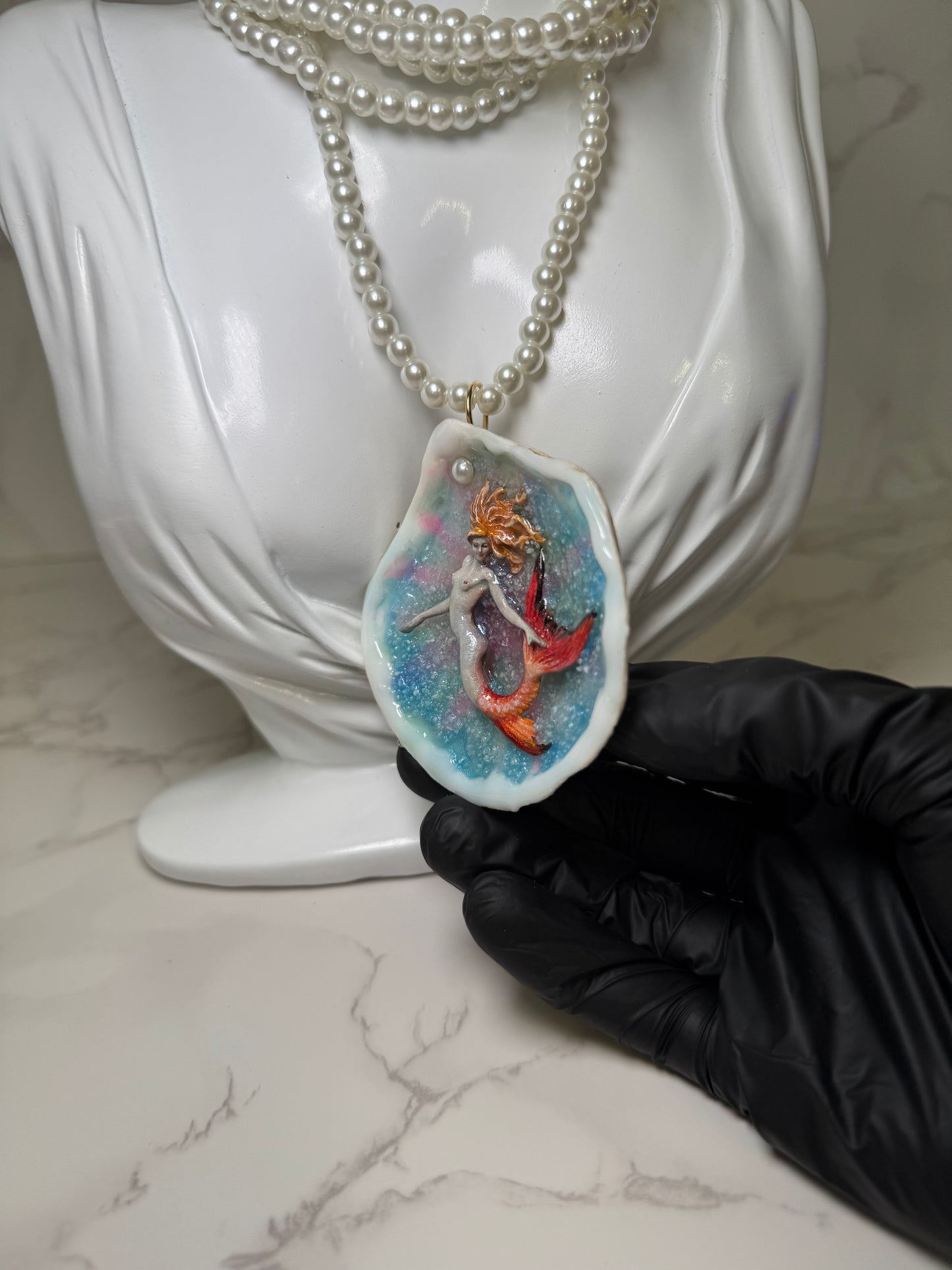 Francesa Mermaid Necklace Handmade Red-Haired Mermaid Necklace Encapsulated in Real Shell with UV Resin on Pearl Strand