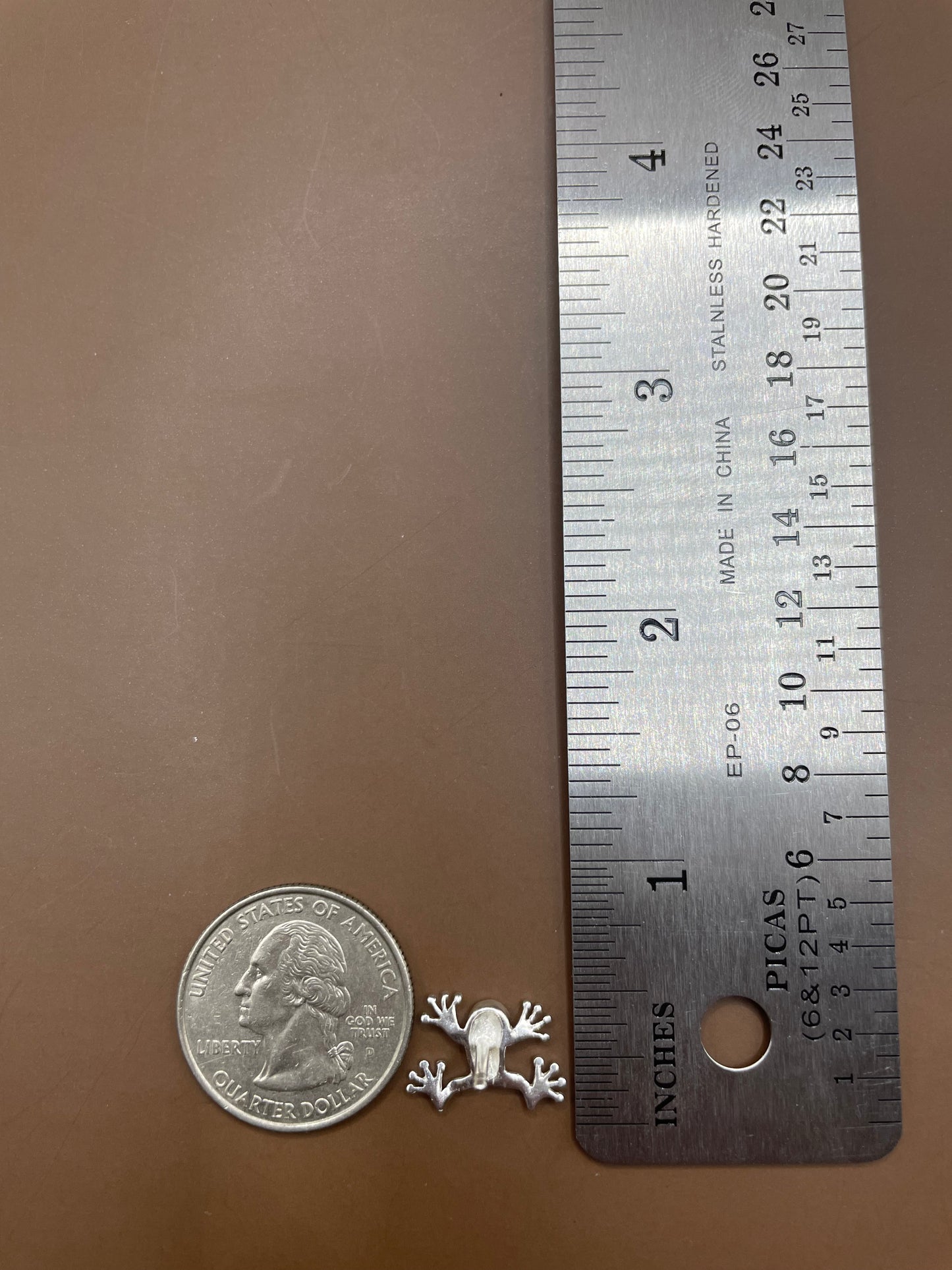 Hanging Tree Frog Earrings – Delicate and Detailed 925 Sterling Silver Design, Perfect for Nature and Wildlife Enthusiasts. Handmaade in USA. Unique Jewelry Gift for Women for Mother's Day