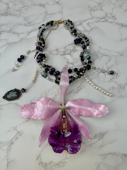Royal Blush Cattleya Elegance Large Purple Cattleya Orchid Necklace – Iridescent Petals, Freshwater Pearls & Butterfly Accent