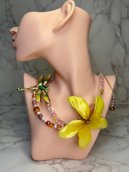Thalía Golden Dragonfly Yellow Plumeria with Dragonfly – Clear Crystal Necklace | Handmade Floral Jewelry