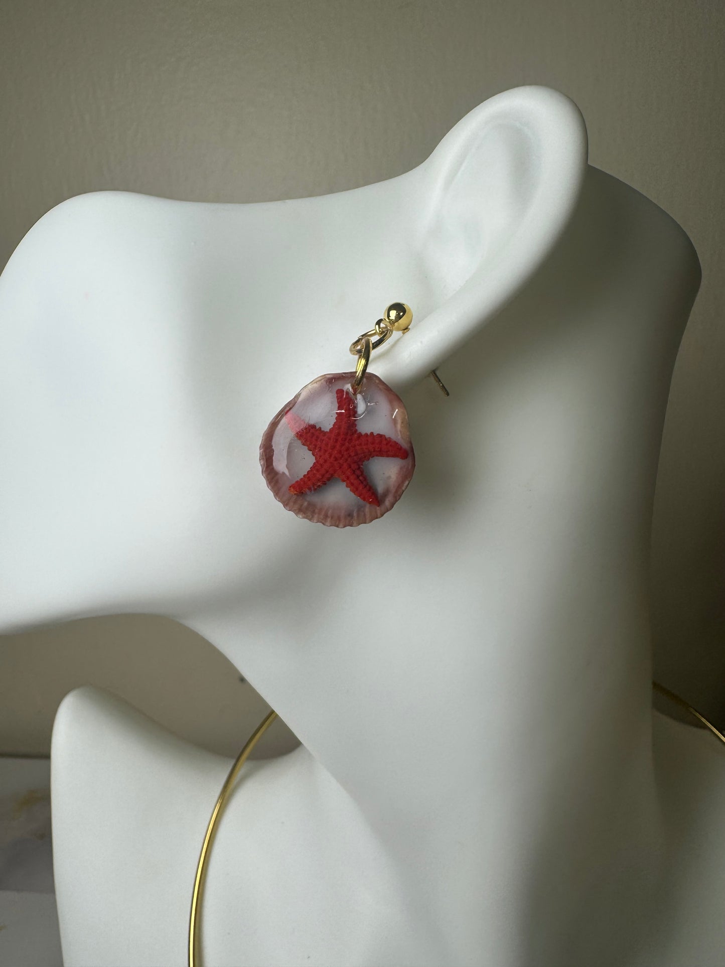 Starfish and Mini Manta Ray Resin‑Encased Shell Collection Shell Necklaces Sea Necklaces Epoxy Resin Necklace and Earrings Jewelry Manta Ray and Starfish set