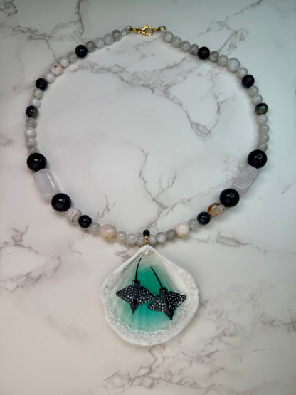 Midnight Current Natural seashell featuring two metal handmade craft miniature black manta rays and a white-and-black crystal pendant encapsulated in clear UV resin Beautiful Natural stones necklace