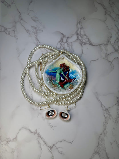 Sol Mermaid Sea Shell Necklace Set – Mermaid in Shell with UV Resin