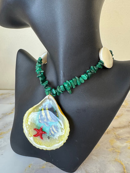 Spadefish With Green Glass Crystals Necklace Resin‑Encased Shell Collection Shell Necklaces, Epoxy Resin Necklace