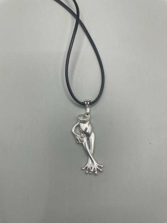 Smiling Tree Frog necklace, Handcrafted 3D Design in 925 Sterling Silver for Frog Lovers, Made in USA