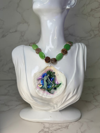 Spring Fresh All Green Mermaid Sea Shell Necklace – Mermaid in Shell with UV Resin