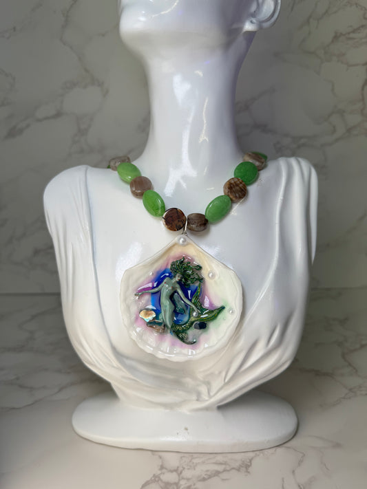 Spring Fresh All Green Mermaid Sea Shell Necklace – Mermaid in Shell with UV Resin