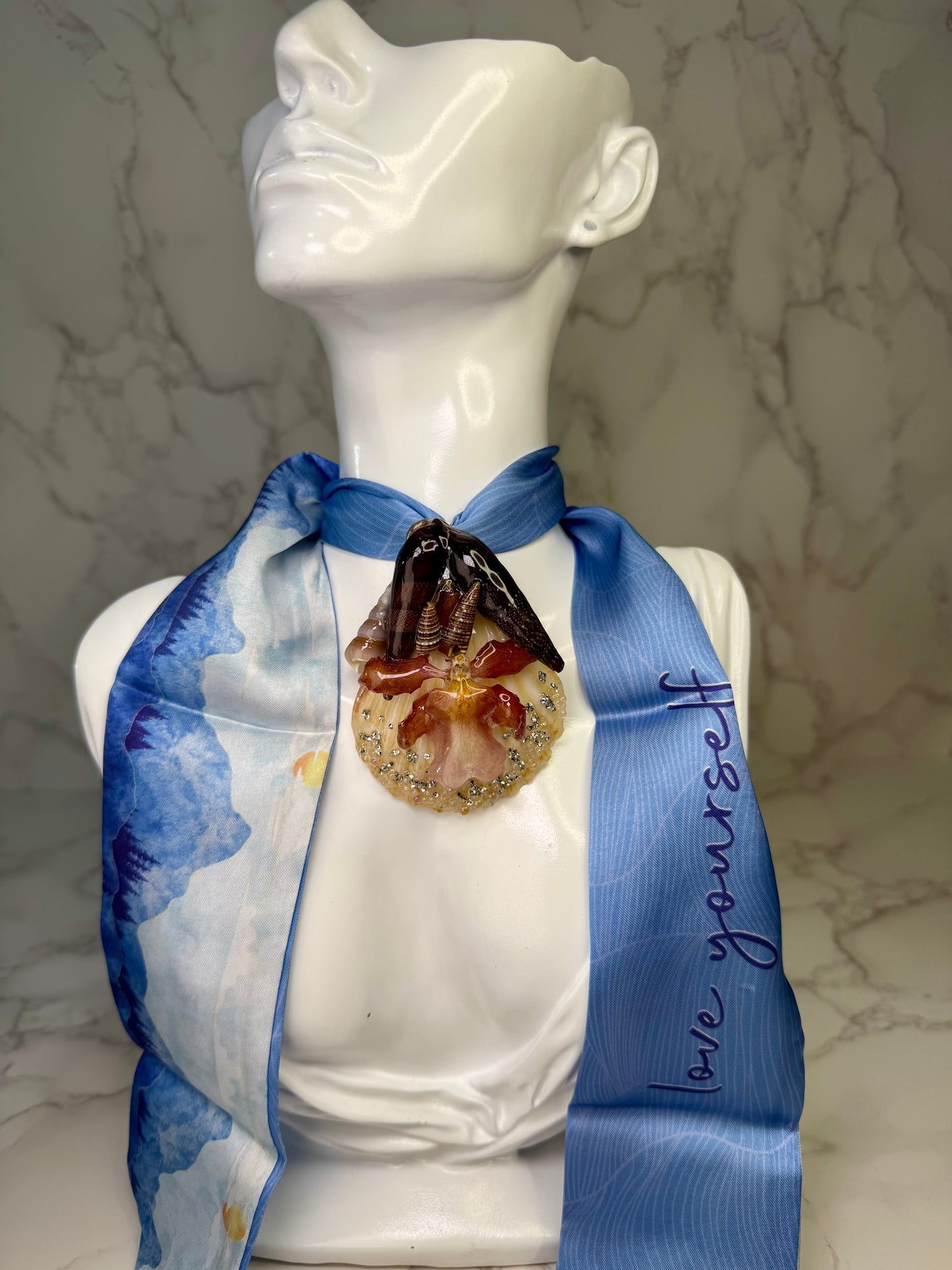 The Ocean Bloom – Seashell & Mini Cattleya Grace