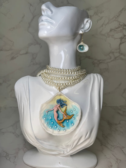 Perla Mermaid Sea Shell Necklace  Set– Mermaid in Shell with UV Resin