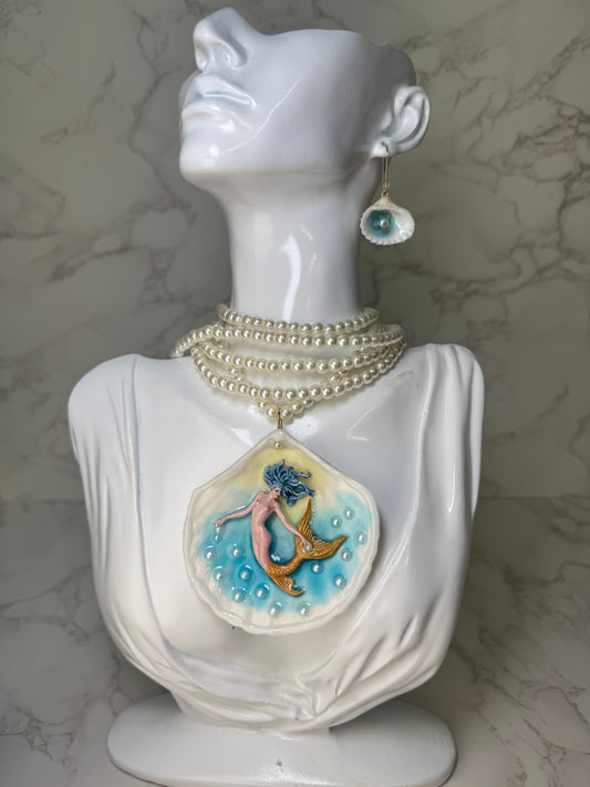 Perla Mermaid Sea Shell Necklace  Set– Mermaid in Shell with UV Resin