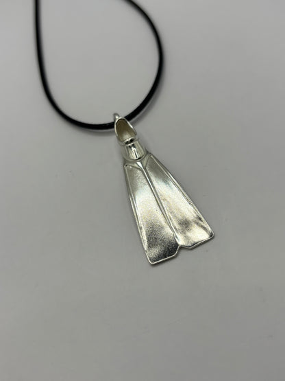 Medium Diving fin,  fisherman, 3D pendant