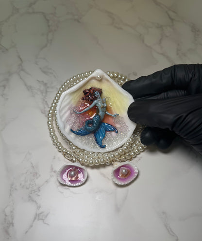 Arena Mermaid Sea Shell Necklace  Set – Mermaid in Shell with UV Resin.