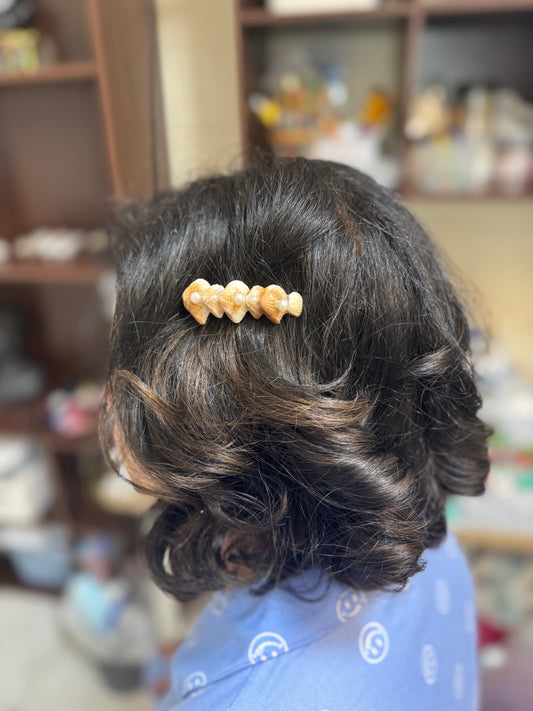 Beige Pearls & Conch Hair Pin