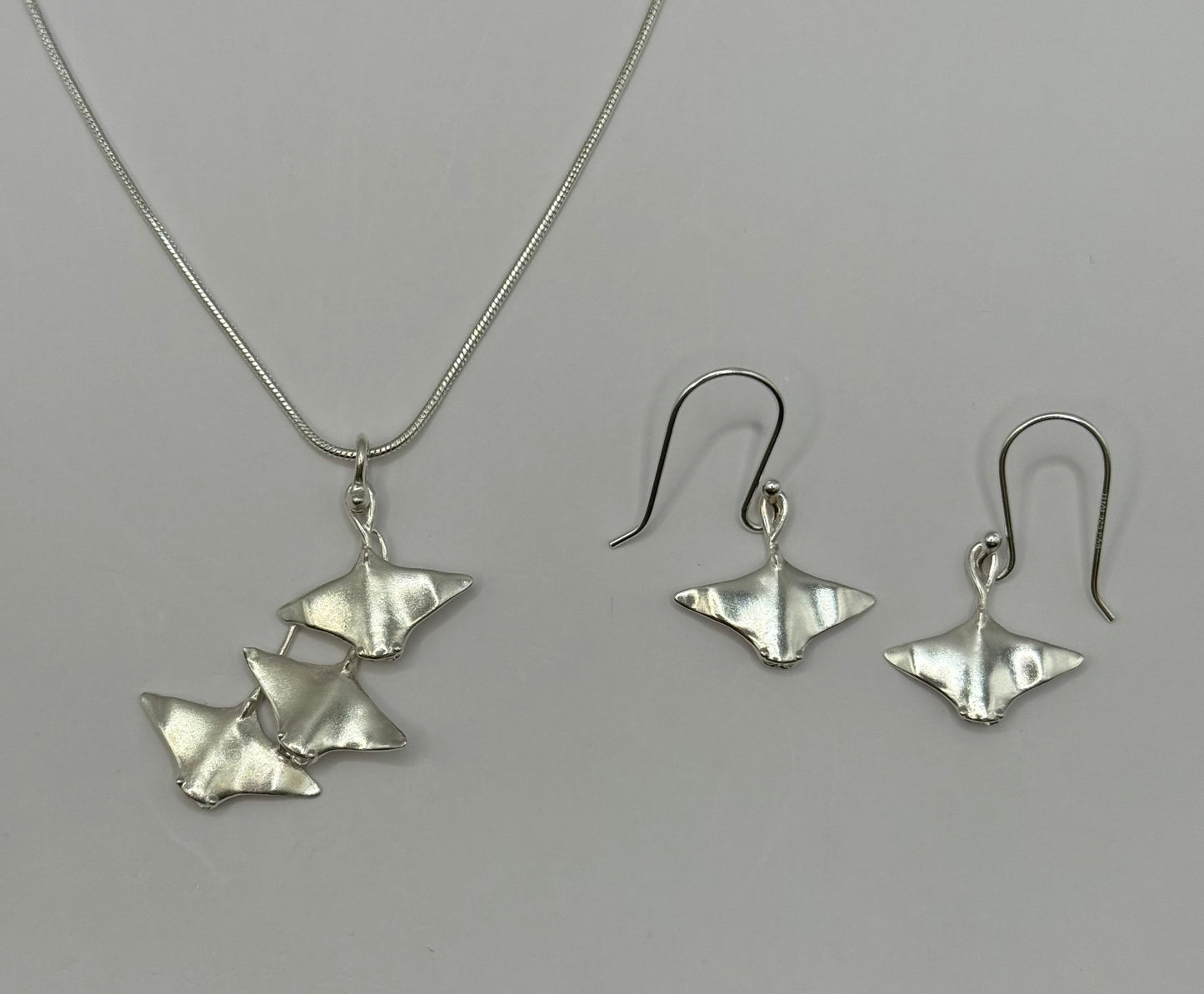 Three Manta Rays Necklace and Earrings Set, Handcrafted in 925 Sterling Silver for Ocean and Marine Life Lovers, Jewelry Made in USA