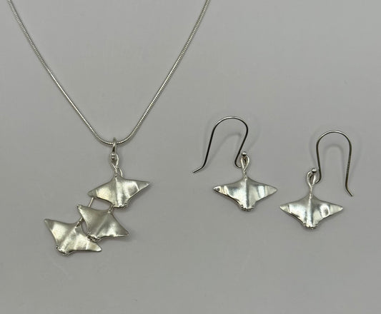 Three Manta Rays Necklace and Earrings Set, Handcrafted in 925 Sterling Silver for Ocean and Marine Life Lovers, Jewelry Made in USA